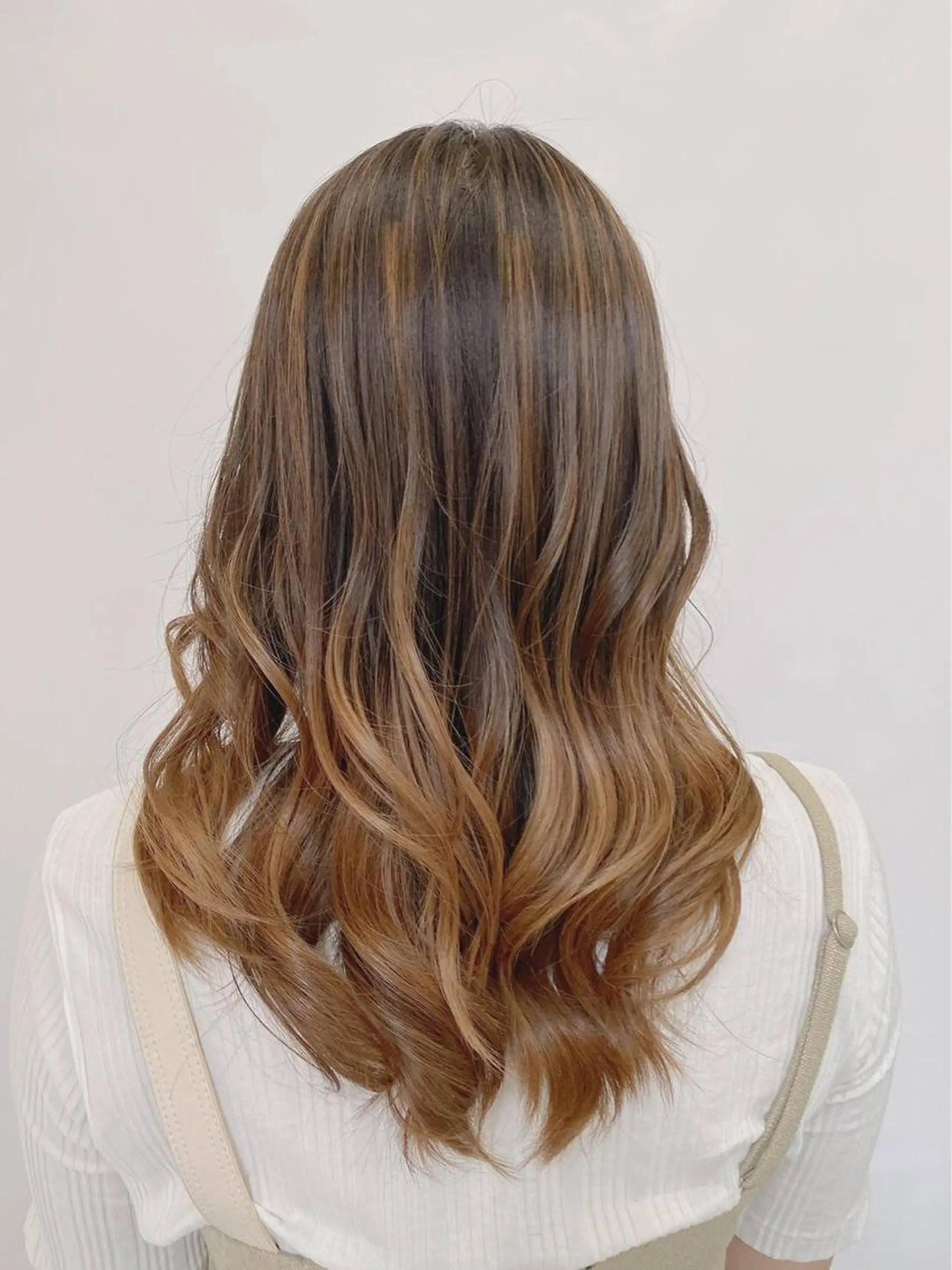 セミロング カラー ✴️Siesta✴️ 透明感ヘアNariのヘアスタイル