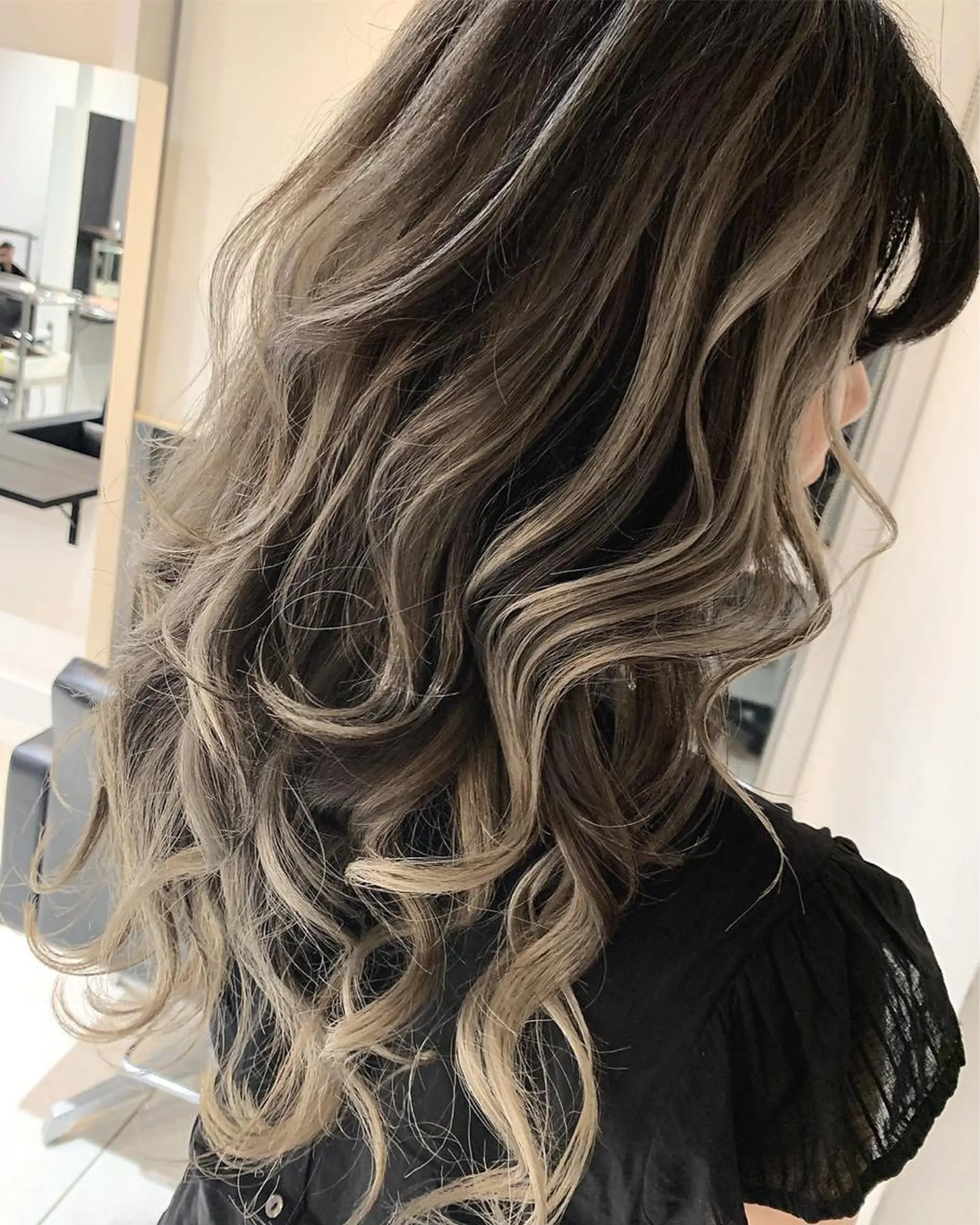 セミロング カラー ヘアアレンジ 髪質改善land千葉所属・阿部 圭悟のヘアスタイル