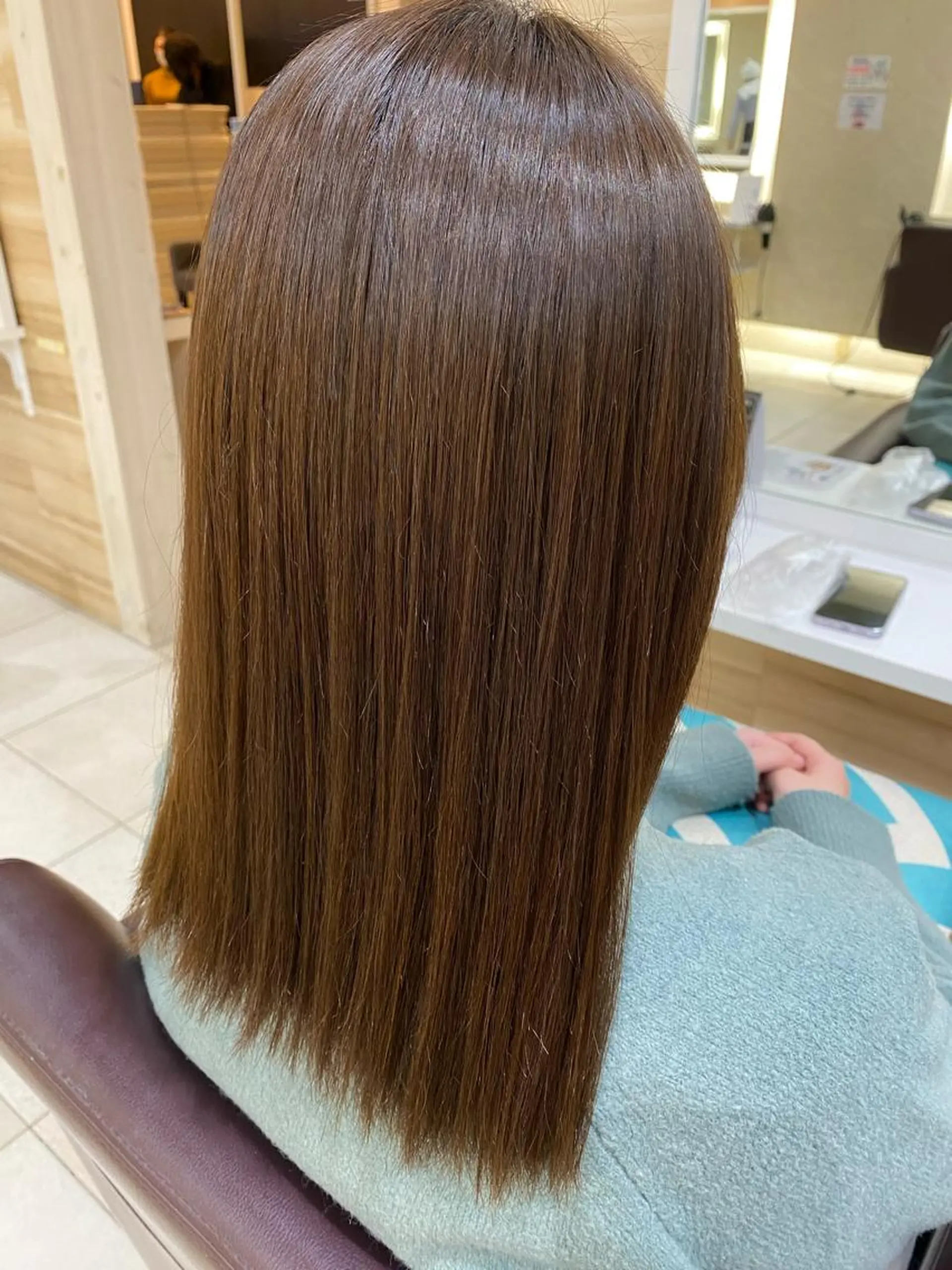 ロング 酸性ストレート カット 縮毛矯正 阪本 愛実のヘアスタイル