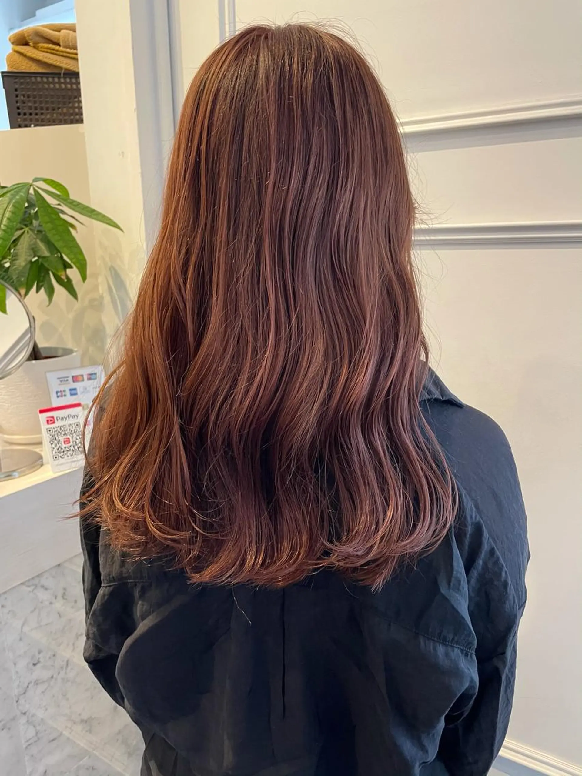 セミロング カラー 安藤 佑衣のヘアスタイル