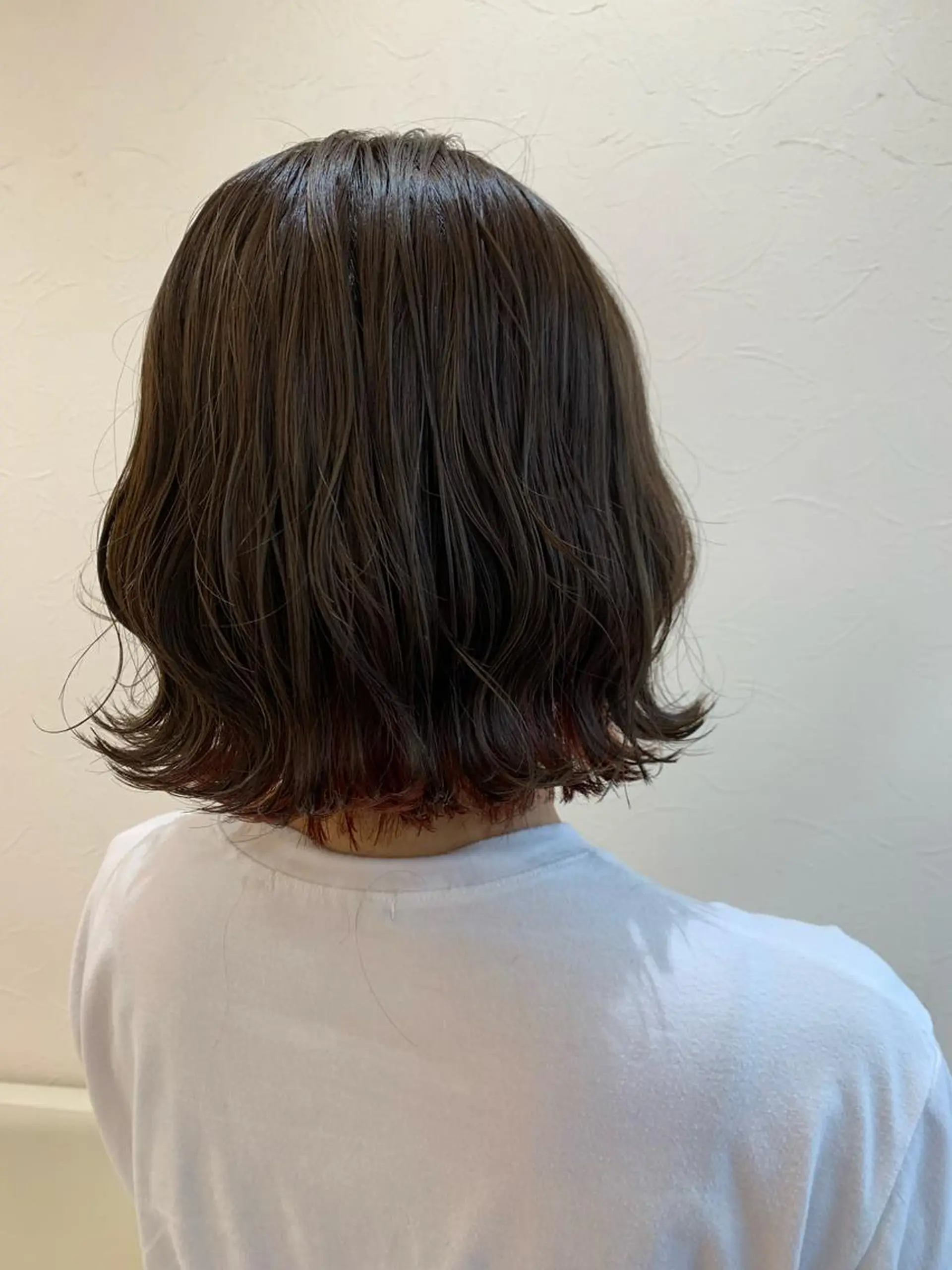 ショート カラー ヘアカラー トリートメント 店長ハイトーンカラー 柞山史奈のヘアスタイル