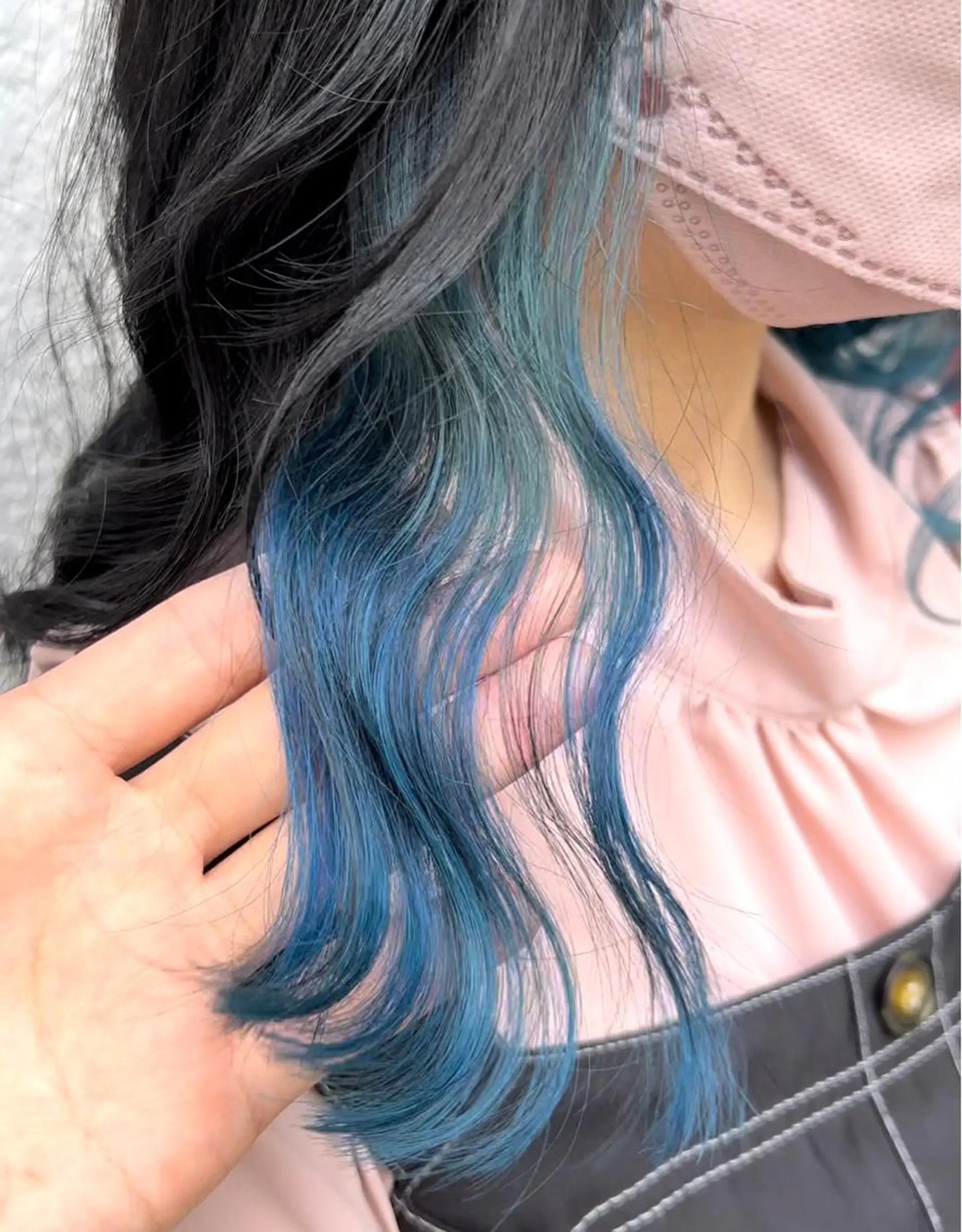 セミロング エクシア ニシキタのヘアスタイル