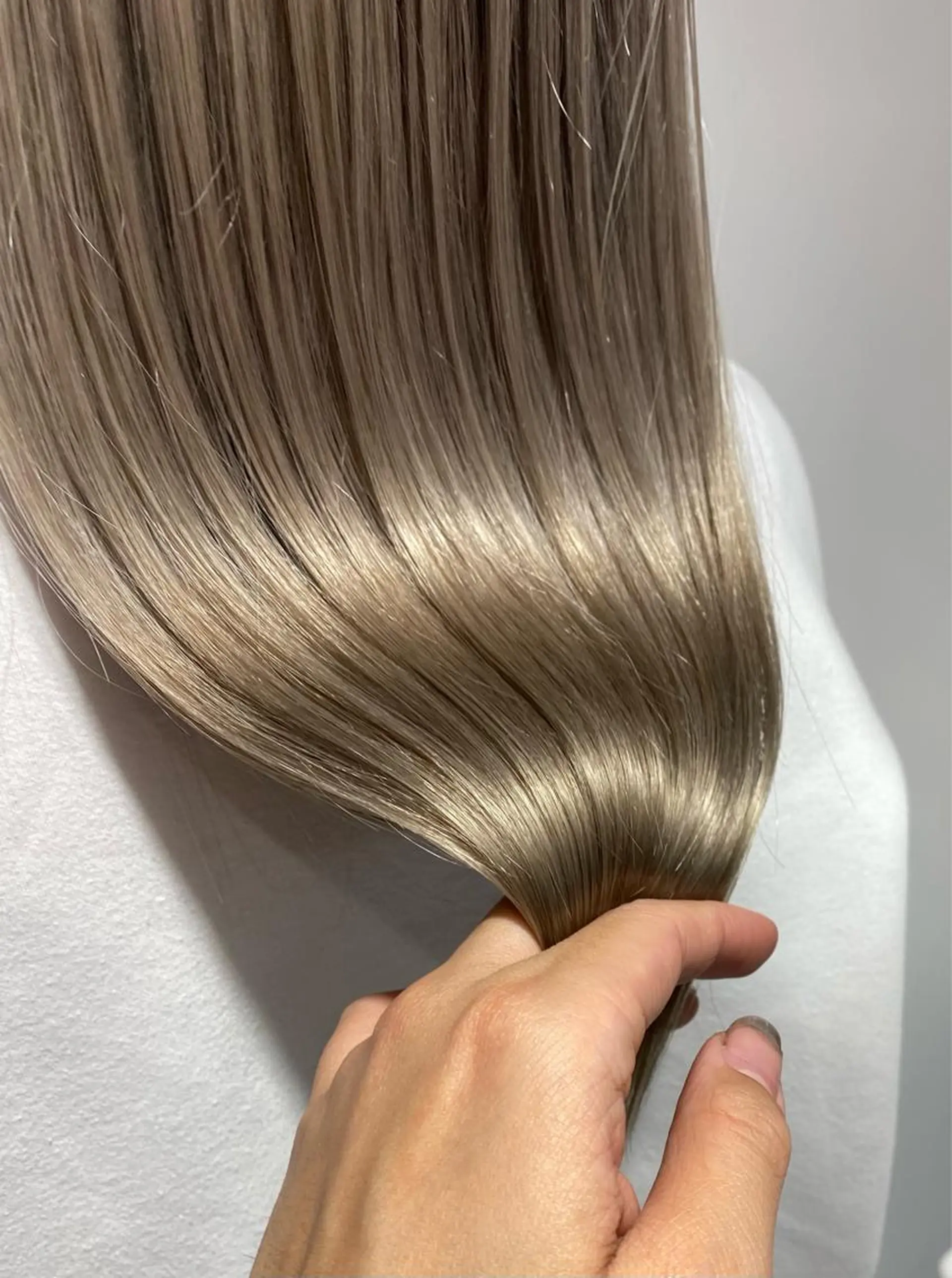 ロング カラー ヘアカラー トリートメント 遠藤 愛莉のヘアスタイル