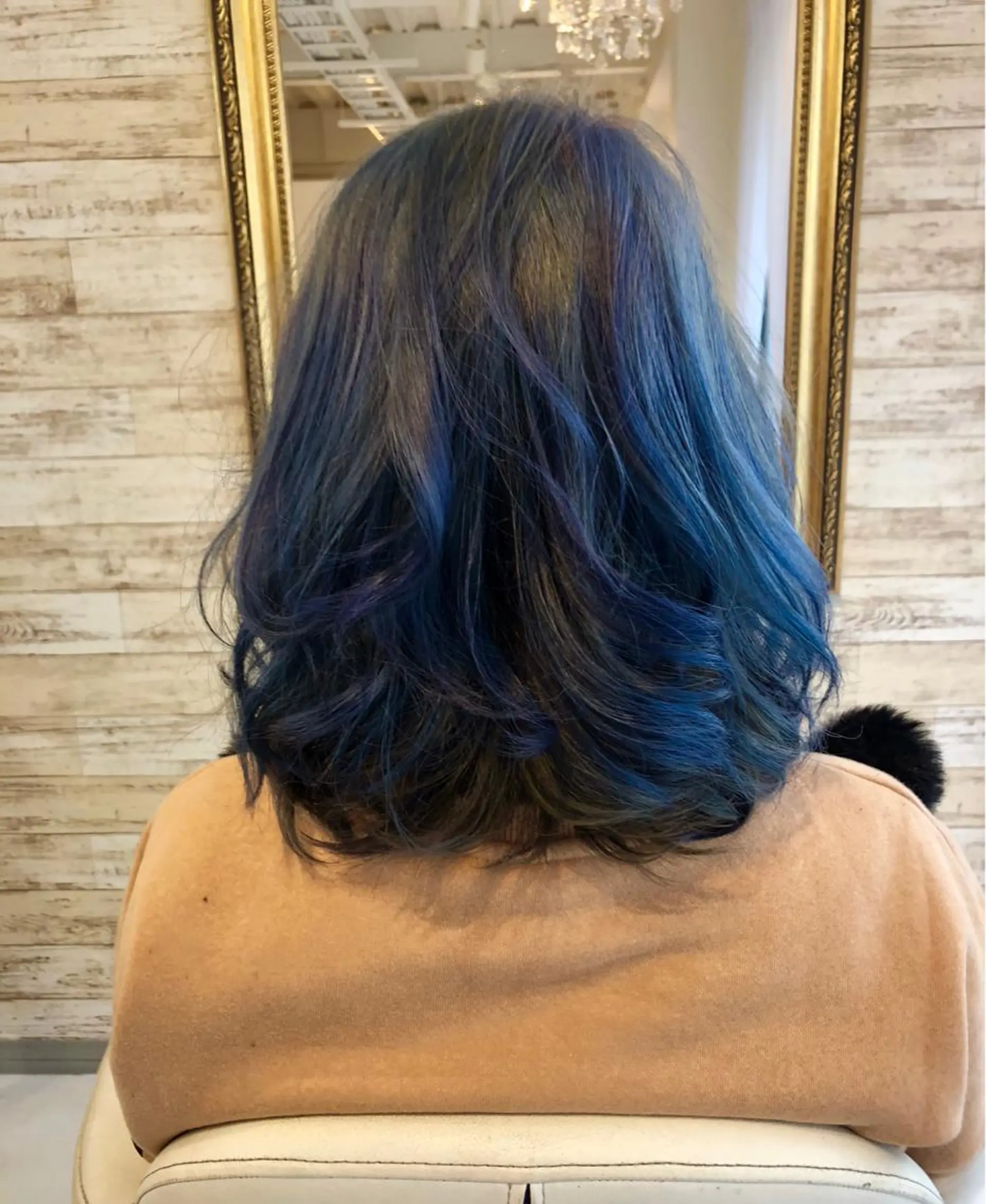 ミディアム カラー ブルーカラー MARDI GRAS 蘭丸のヘアスタイル