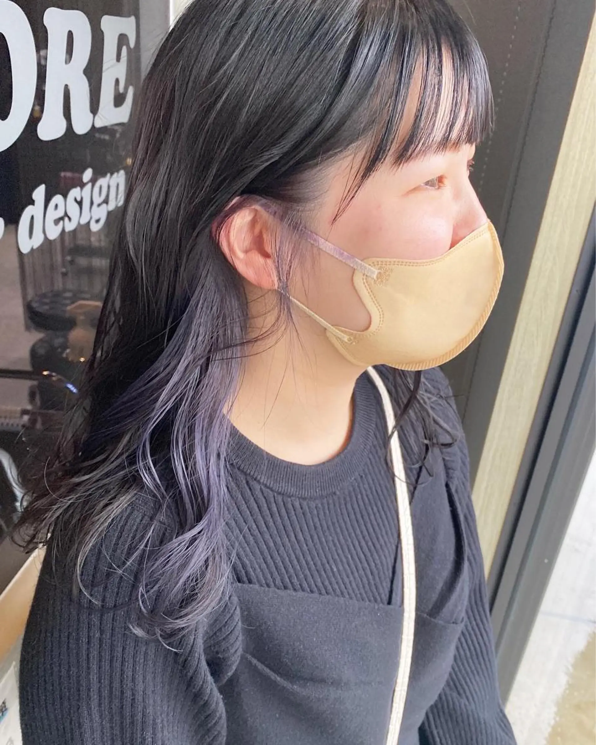 セミロング カラー ヘアアレンジ イヤリングカラー インナーカラー バイオレットカラー FIORE hair design所属・山根 奈緒のマツエク・マツパデザイン