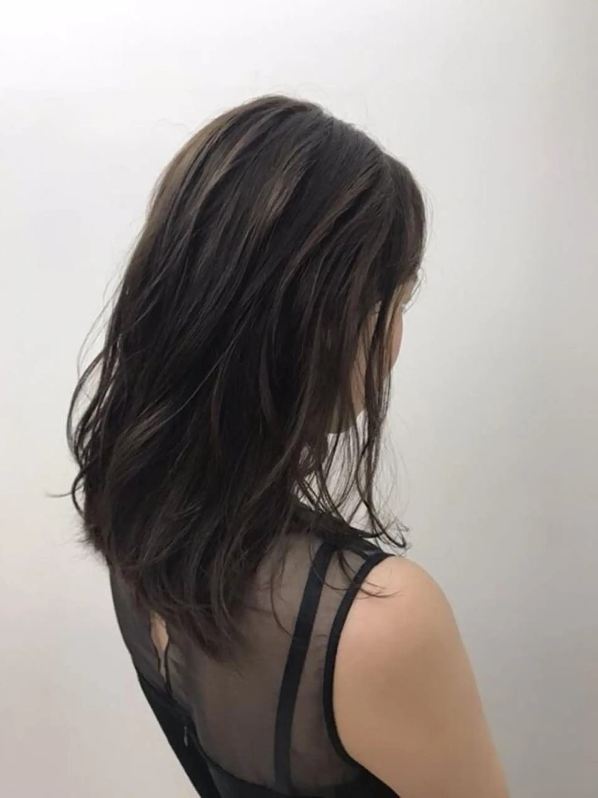 セミロング カラー カット ヘアカラー ブリーチカラー/ 岩破瑞希のヘアスタイル