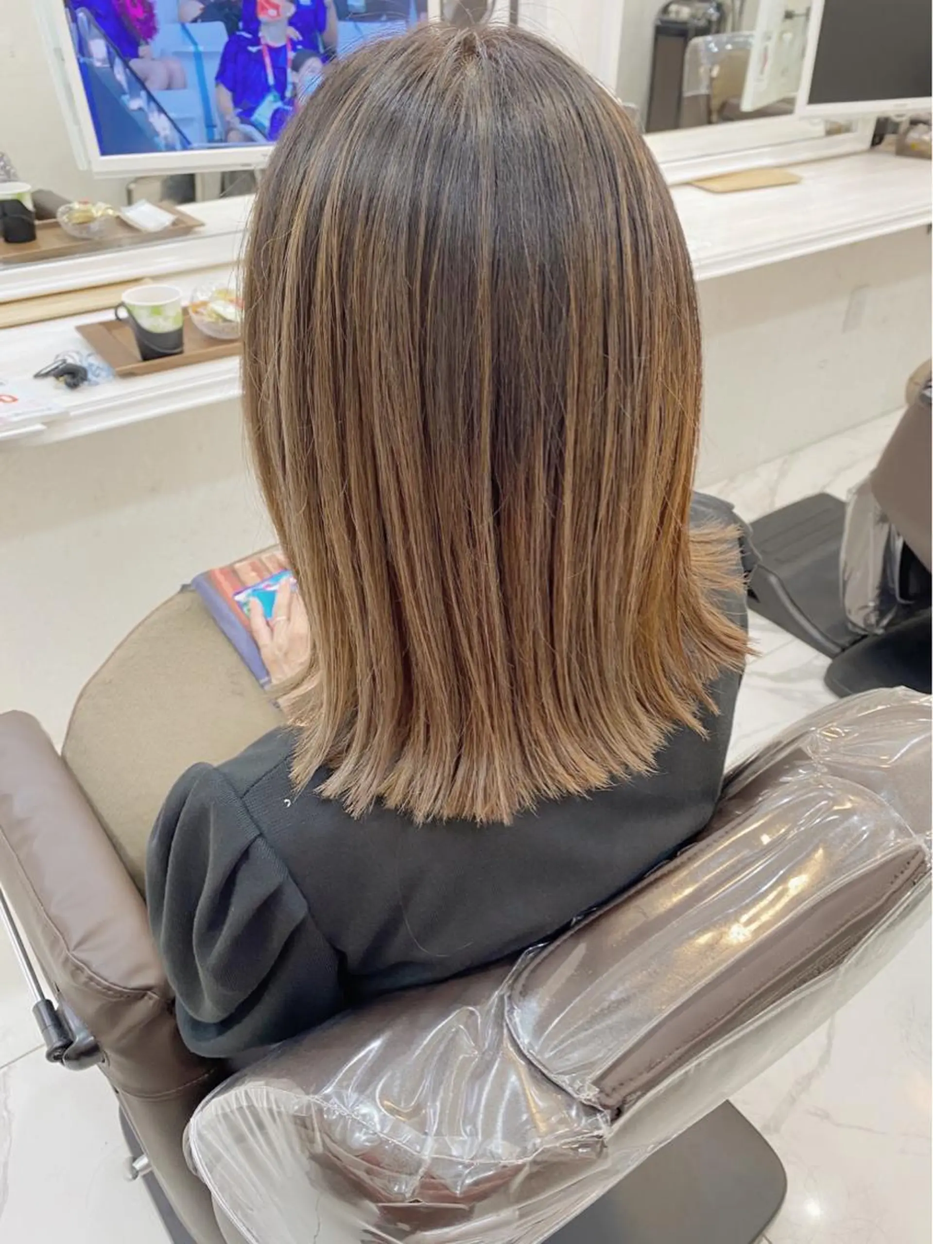 ミディアム カラー カット ヘアカラー トリートメント shanti 渡辺新也✂️のヘアスタイル