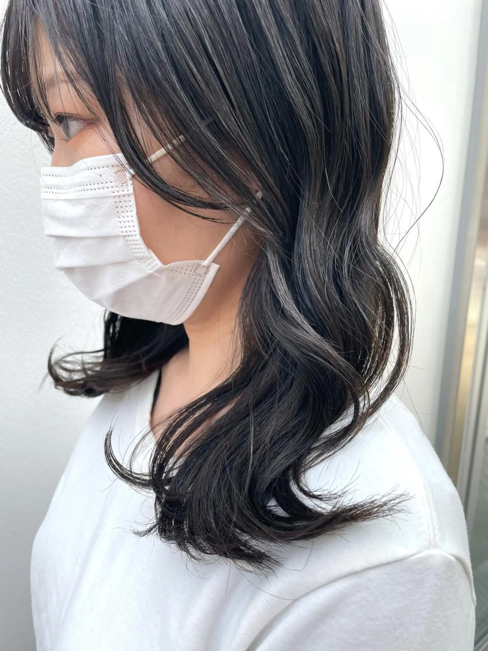 ロング カラー グレージュ くびれヘア カット ヘアカラー トリートメント chama レイヤーカットのヘアスタイル