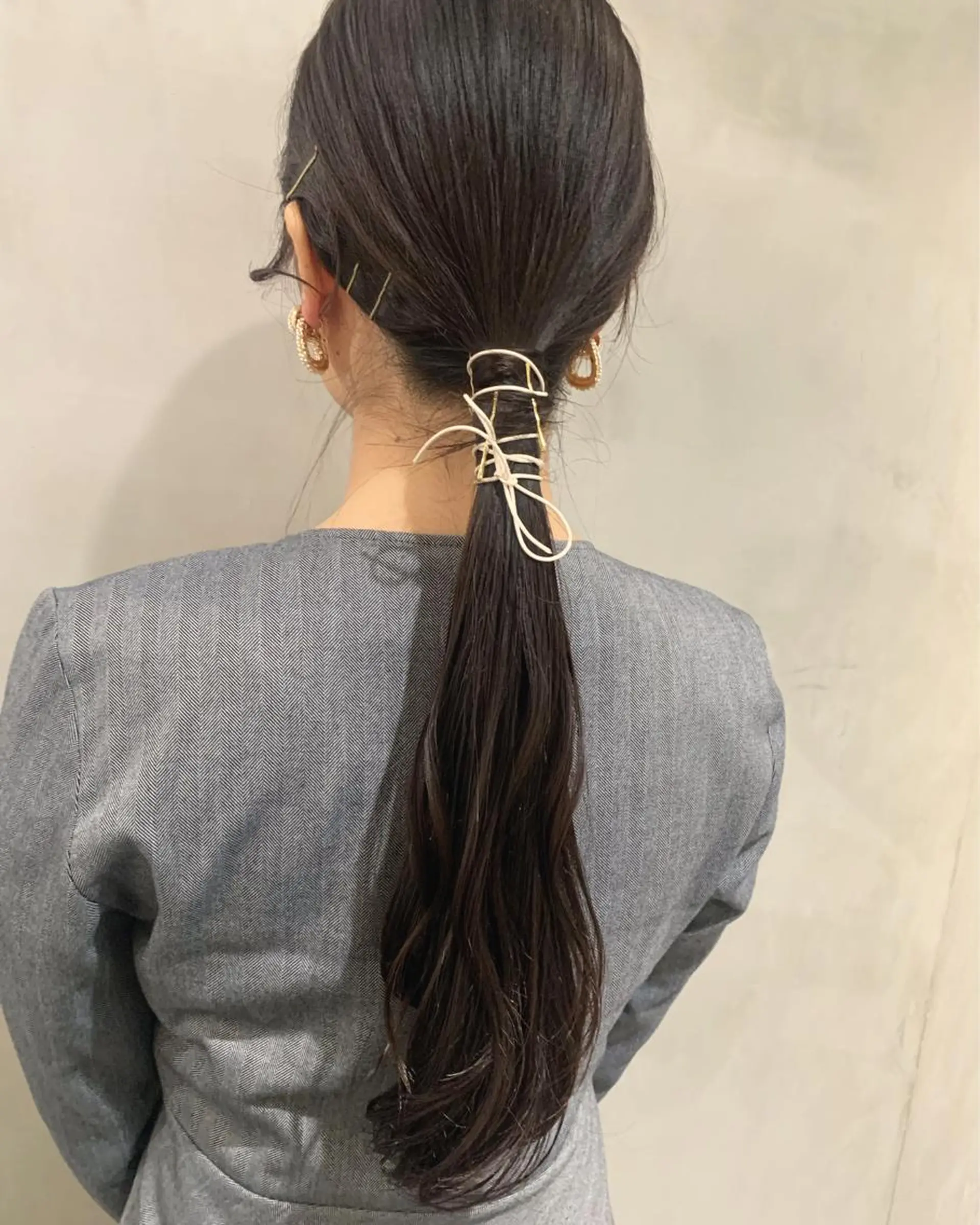 ロング 優 作のヘアスタイル