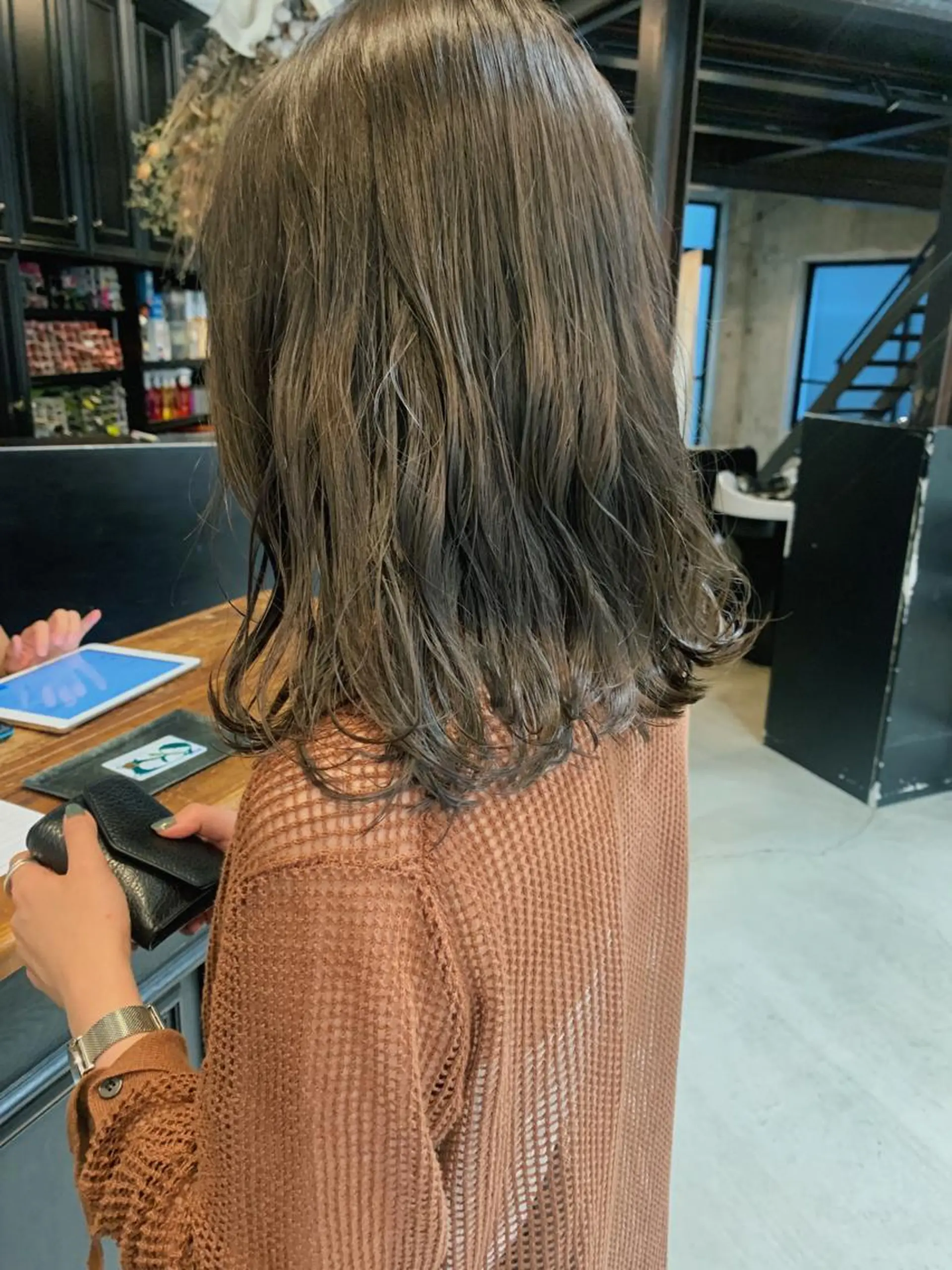 ミディアム yupi🐈‍⬛ レイヤー/パーマのヘアスタイル