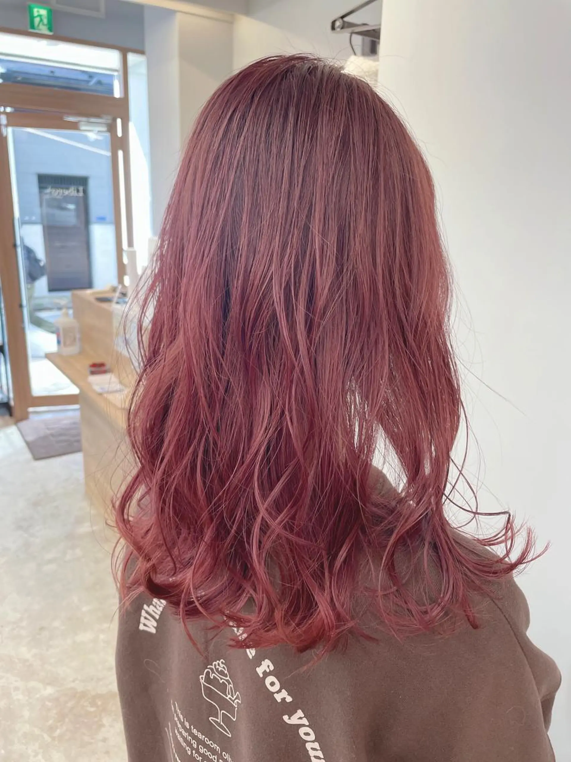 セミロング SAEKI【ior 】北千住店ブリーチのヘアスタイル