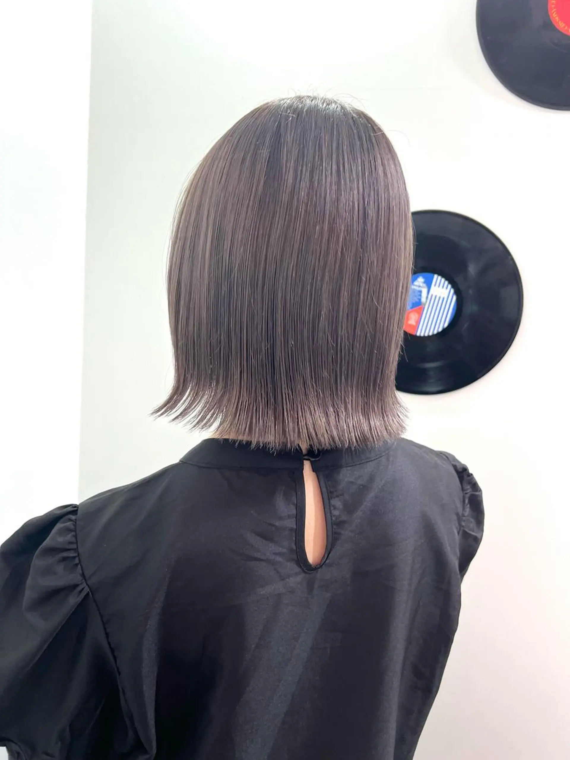 ショート カラー ヘアアレンジ 🧨ブリーチー×ボブ レイヤー💎じゅえるのヘアスタイル