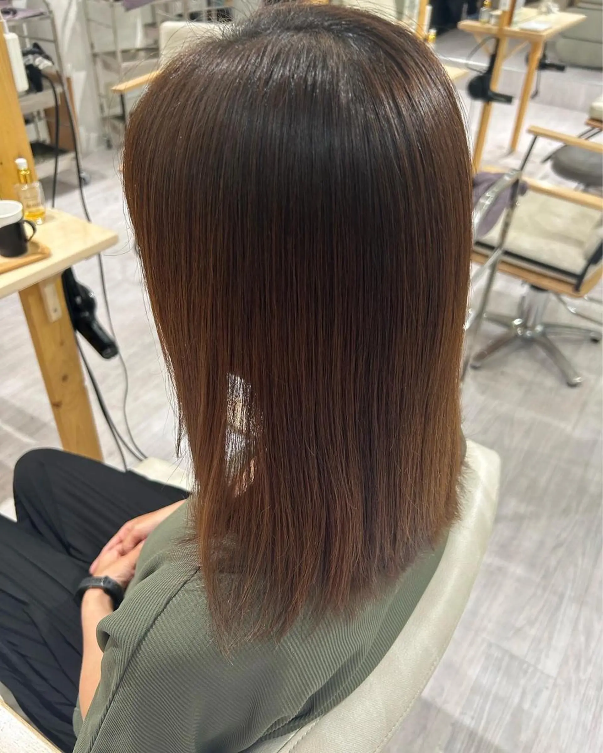 ミディアム オリーブ・赤み消し 💚MAKOTO💚のヘアスタイル