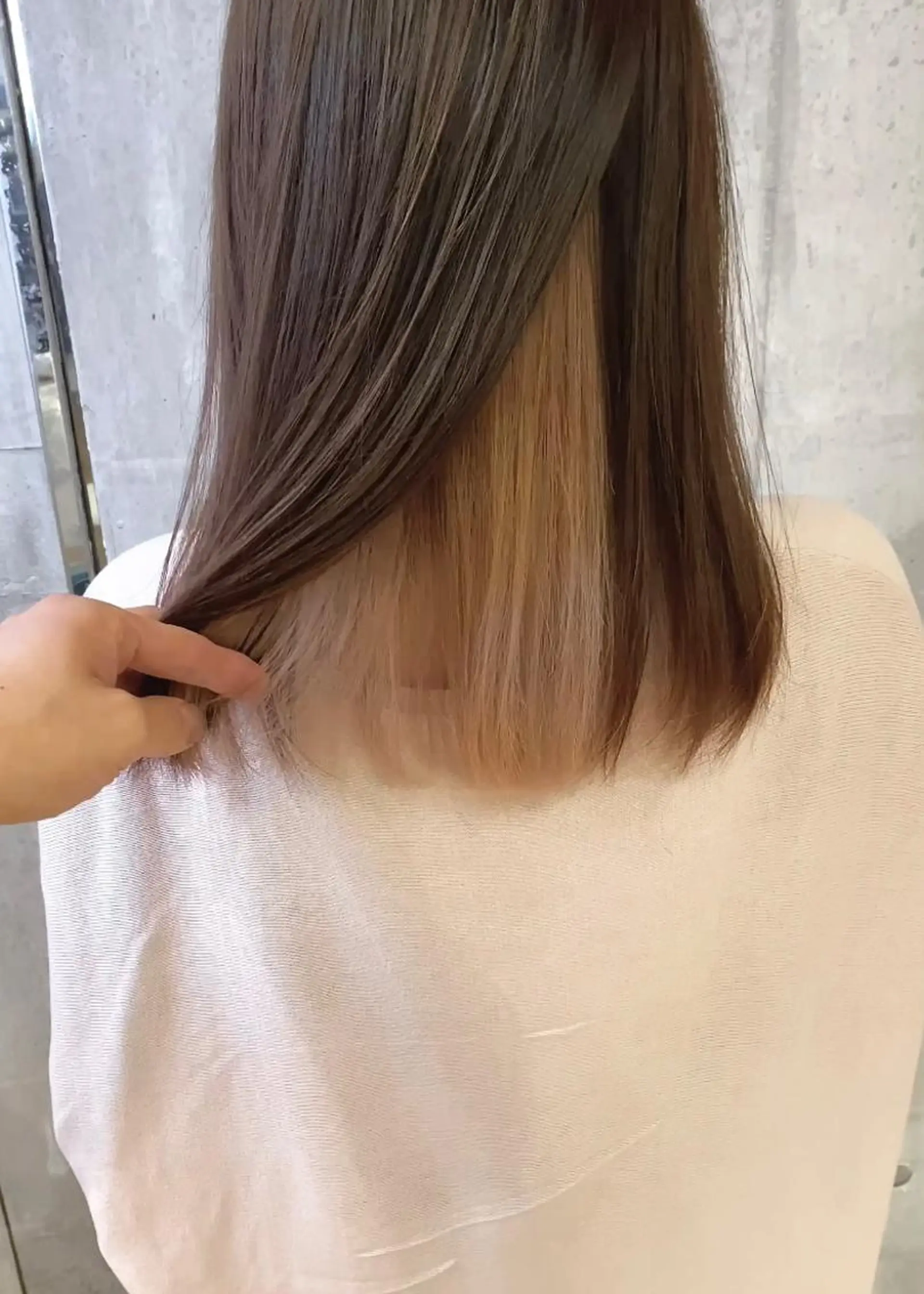 ミディアム カラー ベージュカラー ブリーチ カット ヘアカラー トリートメント 髪質改善ｶﾗｰ ｹｱﾌﾞﾘｰﾁ/ﾀﾑのヘアスタイル
