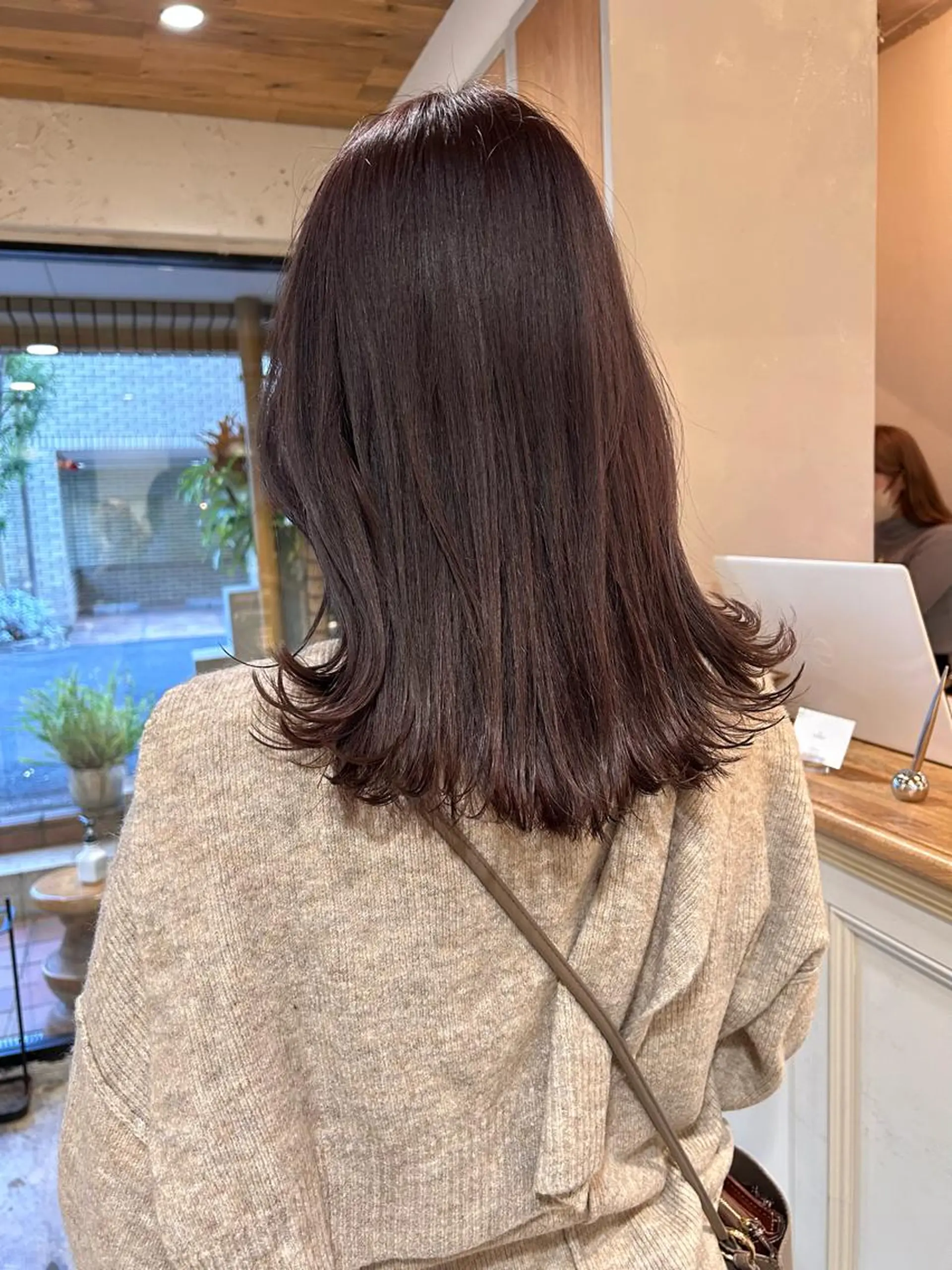 ミディアム 伊藤 愛里のヘアスタイル