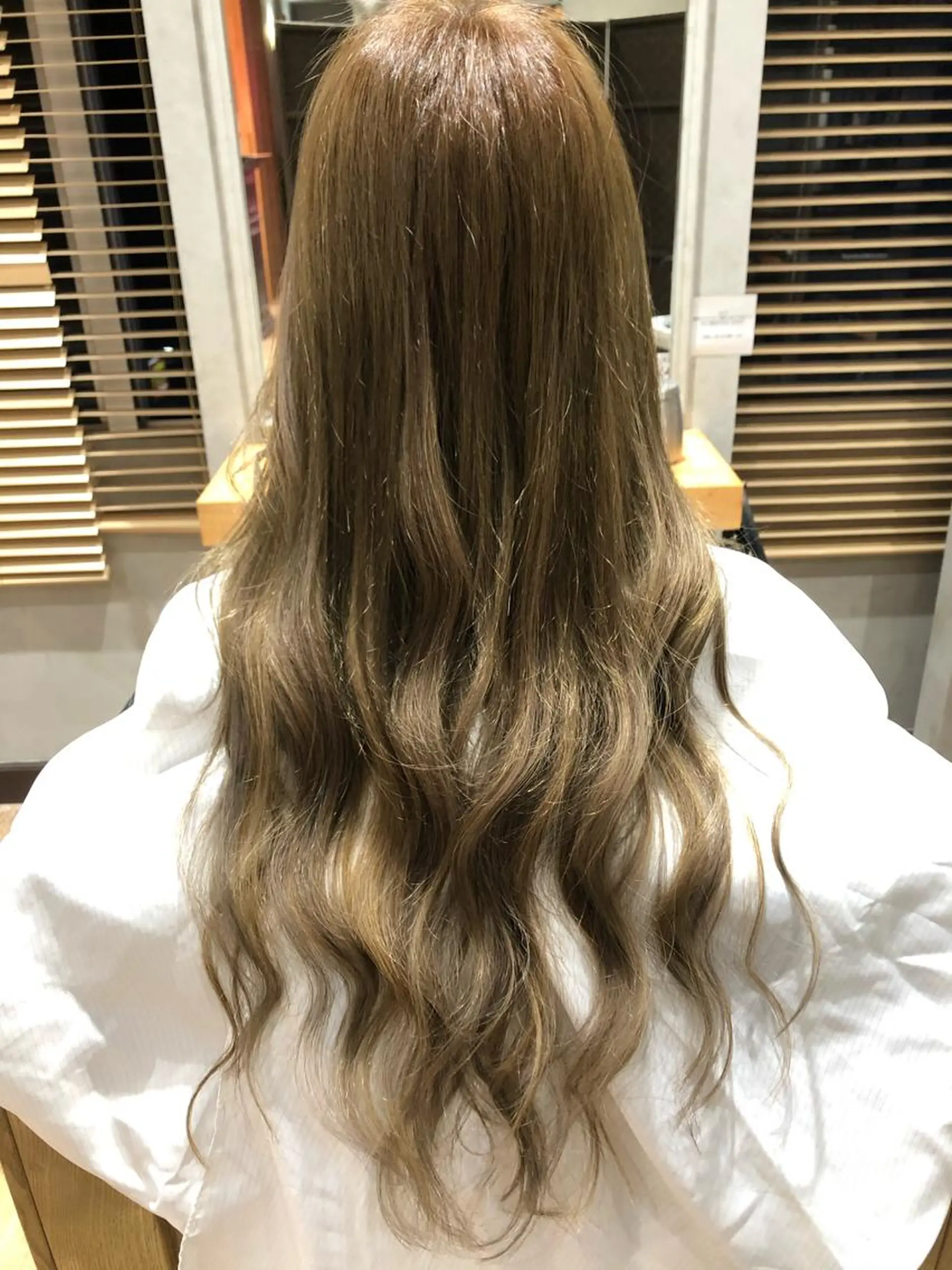 セミロング 🐥こ ま🐥のヘアスタイル