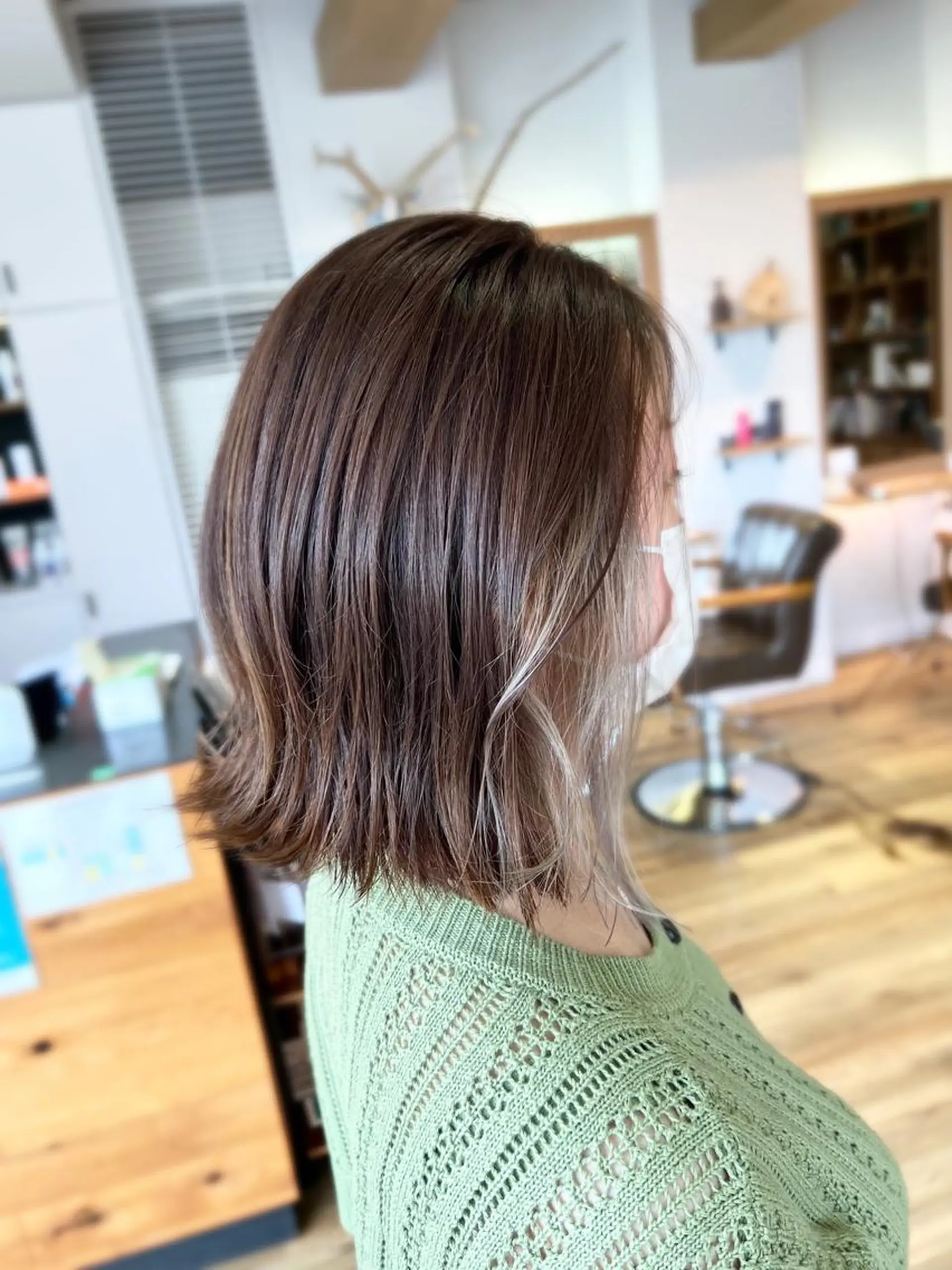 ショート カラー ベージュカラー ブリーチ 堀 望美のヘアスタイル