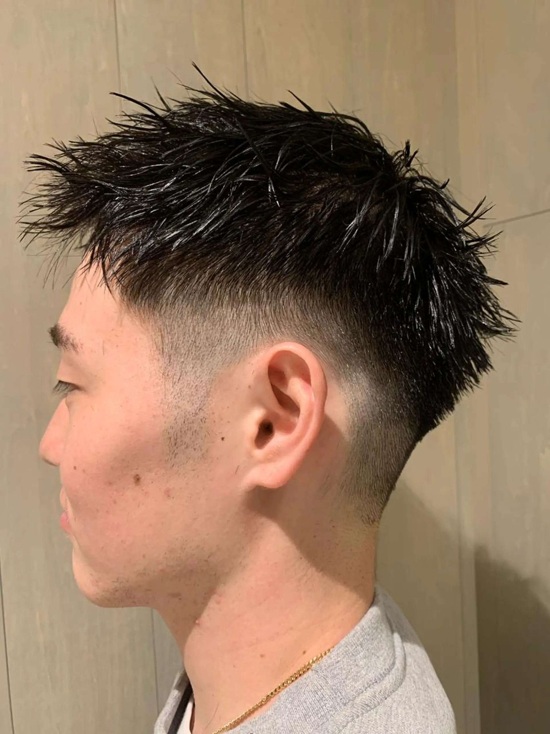 ショート カラー メンズ 糟谷 慈英のヘアスタイル
