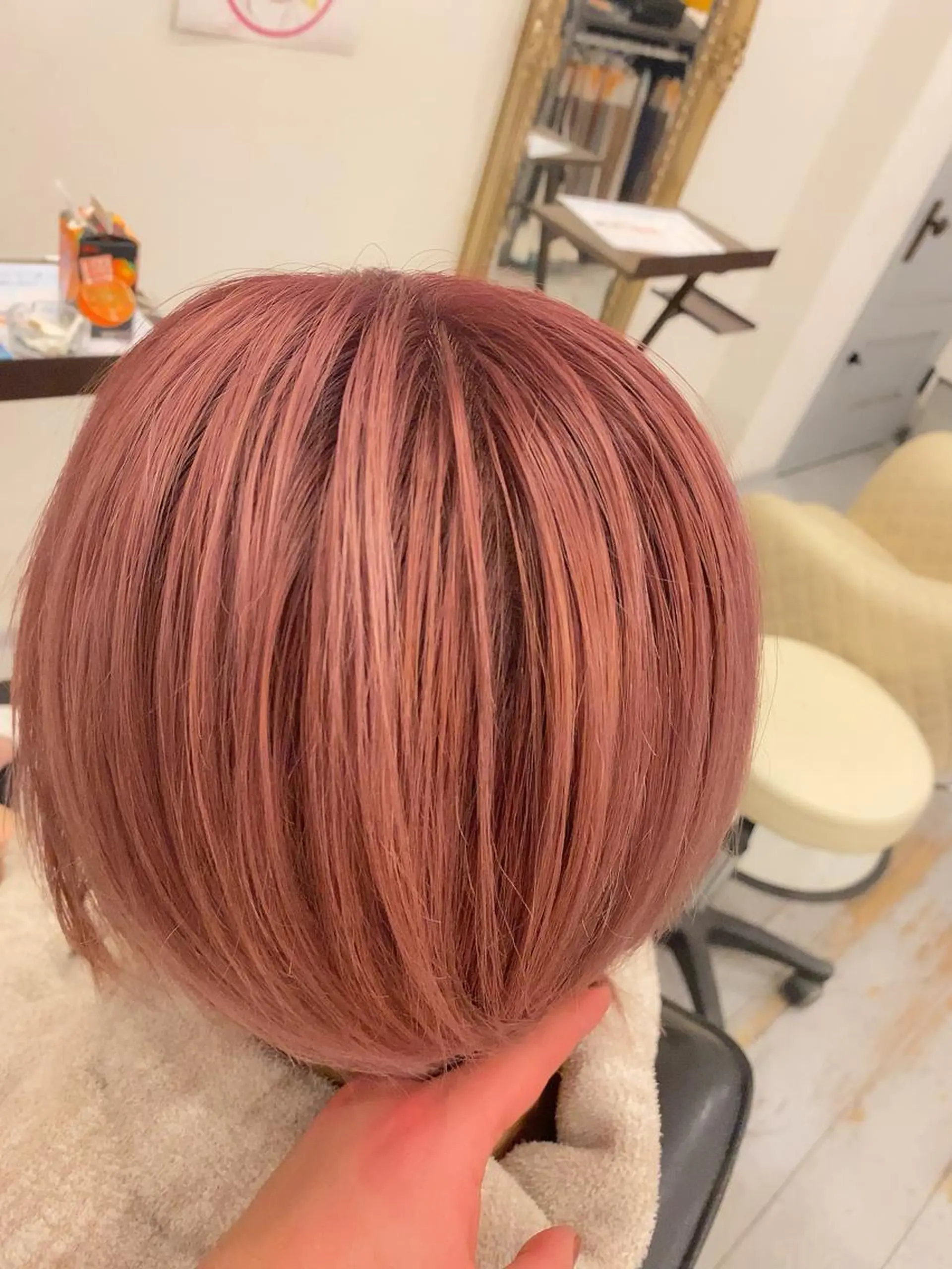 ショート カラー ブリーチ ピンクカラー カット ヘアカラー トリートメント 🍀Moda by Grande🍀のヘアスタイル
