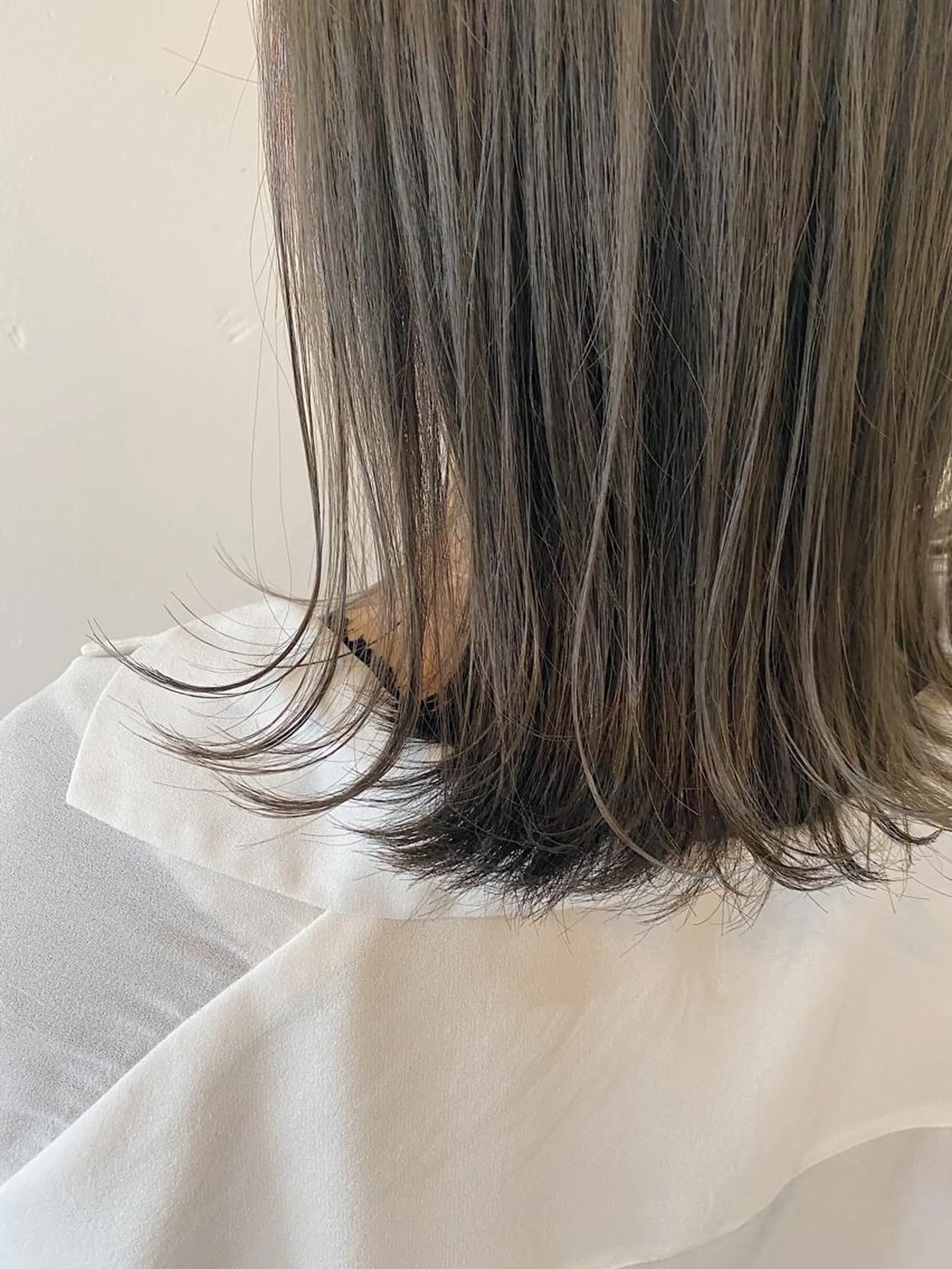 ミディアム カラー イルミナカラー 外ハネヘア stylist🎨 aye牧野莉香のヘアスタイル