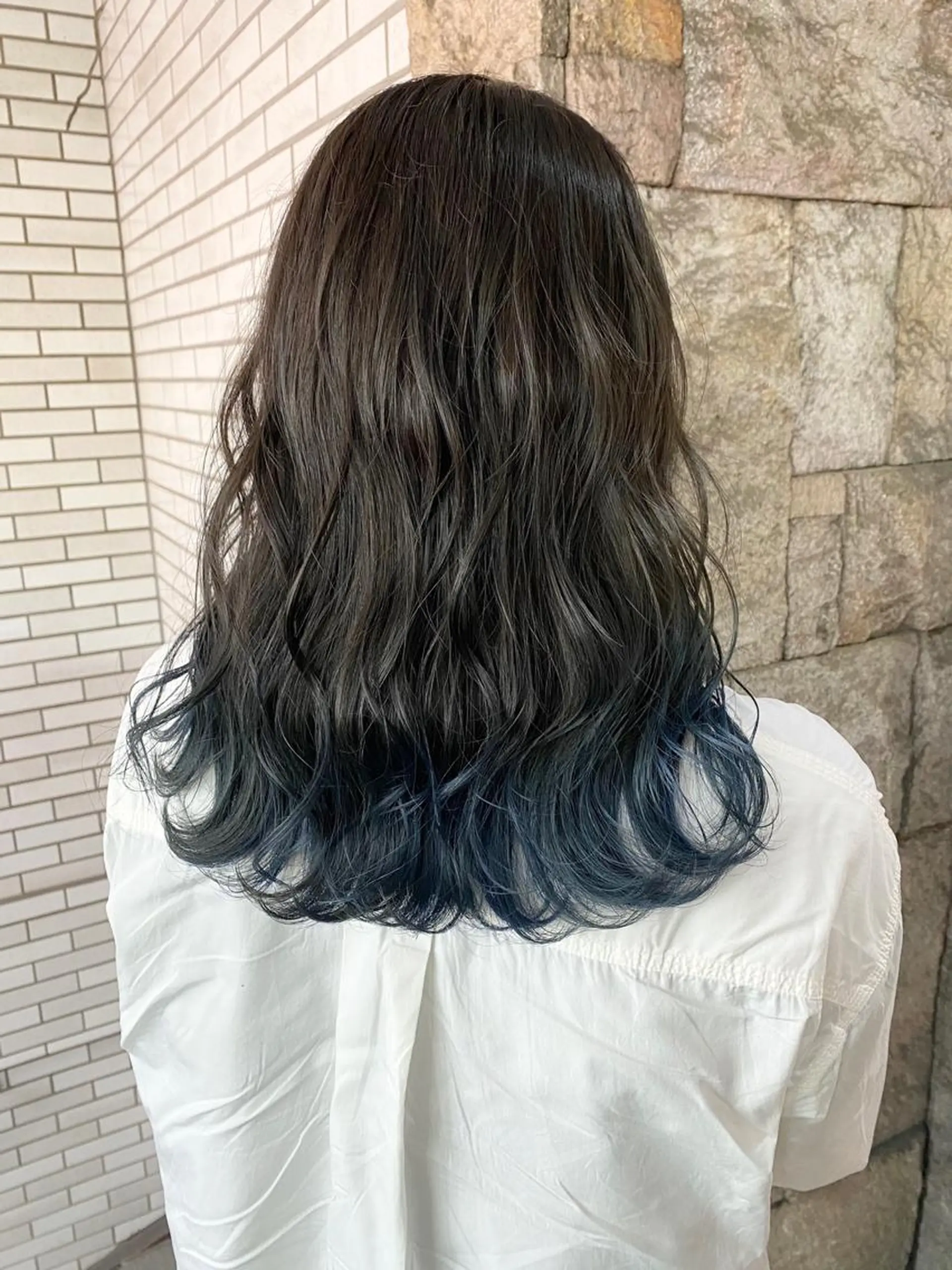 セミロング カラー ブリーチ ブルーカラー ブルージュ ヘアカラー トリートメント 【PRIMAL】萩原 凌のヘアスタイル