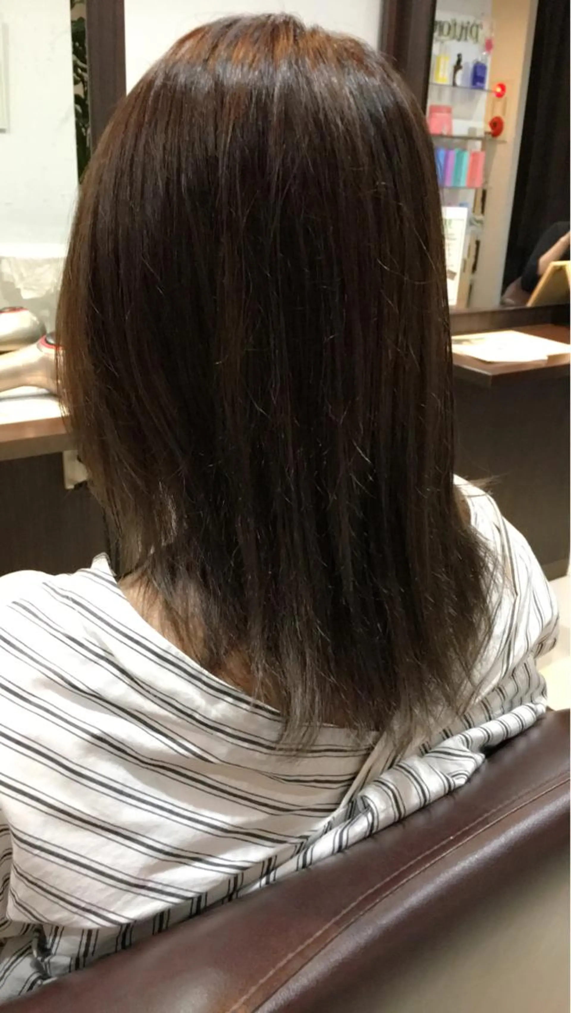 ミディアム カラー ベージュカラー グラデーションカラー 大石 祐那のヘアスタイル