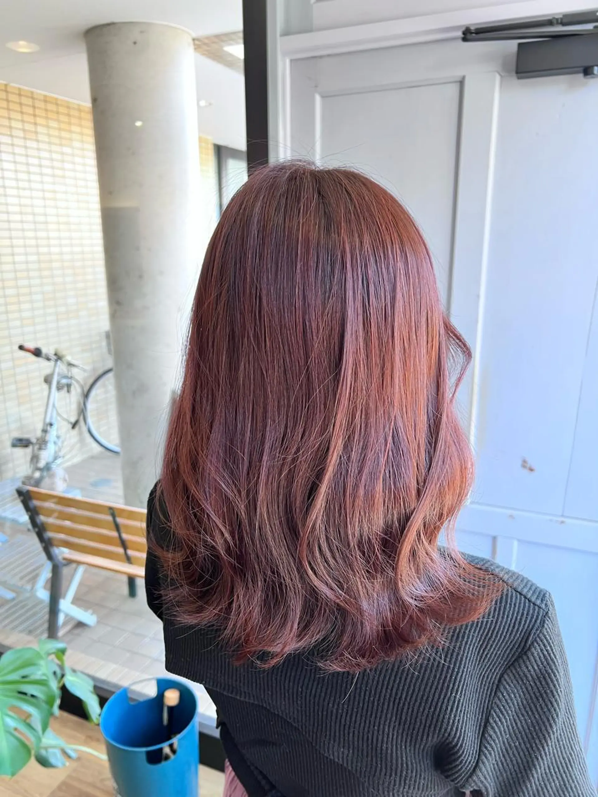ロング カラー ヘアカラー トリートメント ツキダテ ユイのヘアスタイル