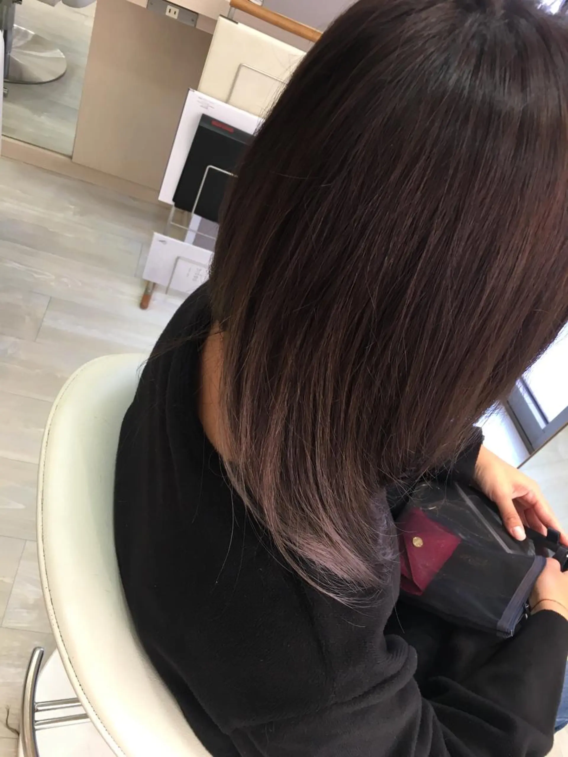 ミディアム カラー ブリーチ 透明感カラー グラデーションカラー チーフデザイナー 西川凌史のヘアスタイル