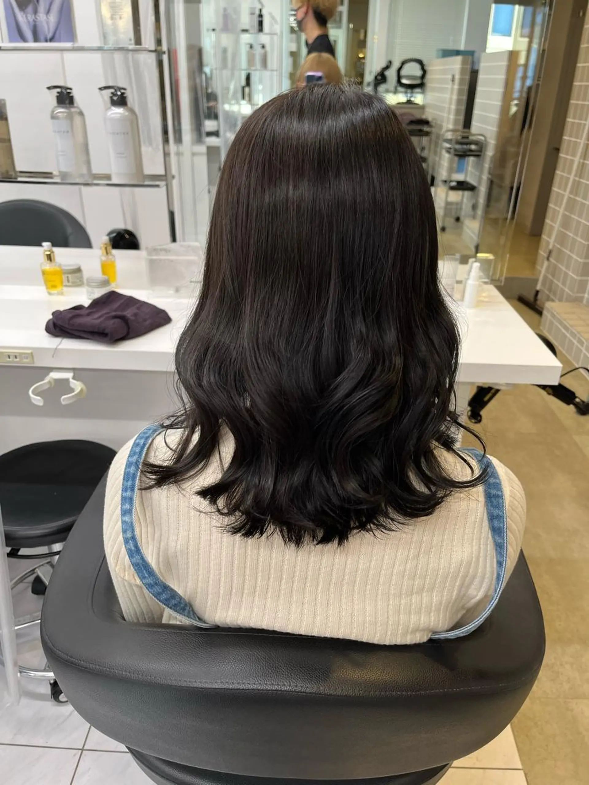 ミディアム ヘアカラー トリートメント ヘッドスパ ヘアセット 透明感＆ブリーチ特化 寒色MiOのヘアスタイル
