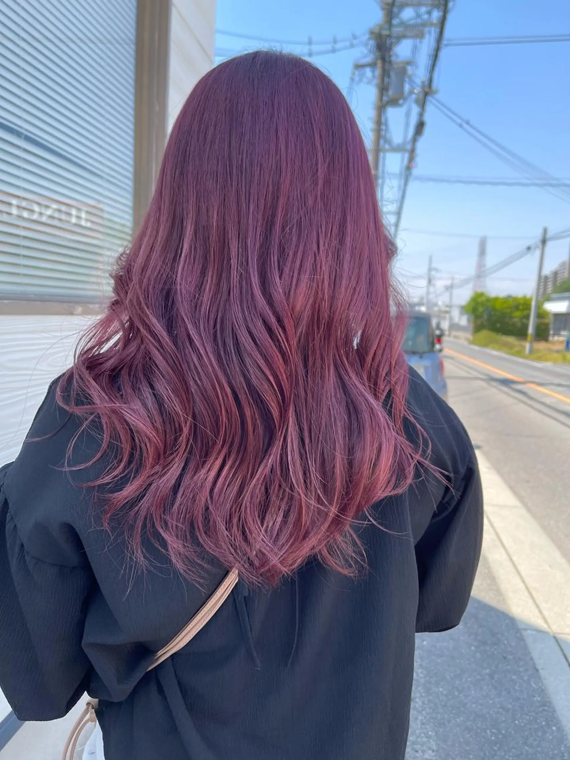 ロング ヘアカラー 半田 知穂のヘアスタイル