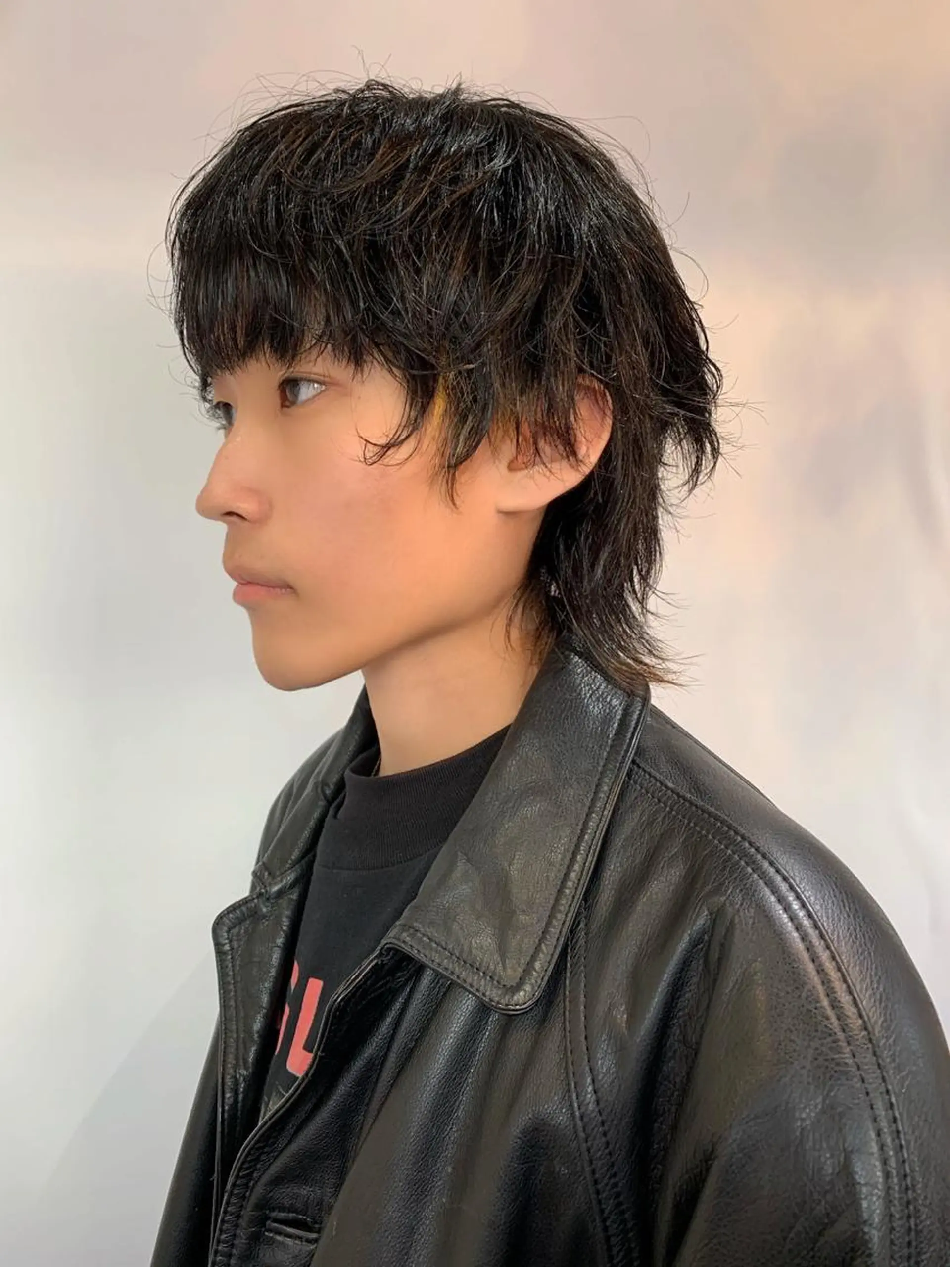 ショート メンズ メンズウルフカット ウルフカット カット FLOWERS所属・ウルフ、レイヤー 、メンズカットSHOのヘアスタイル