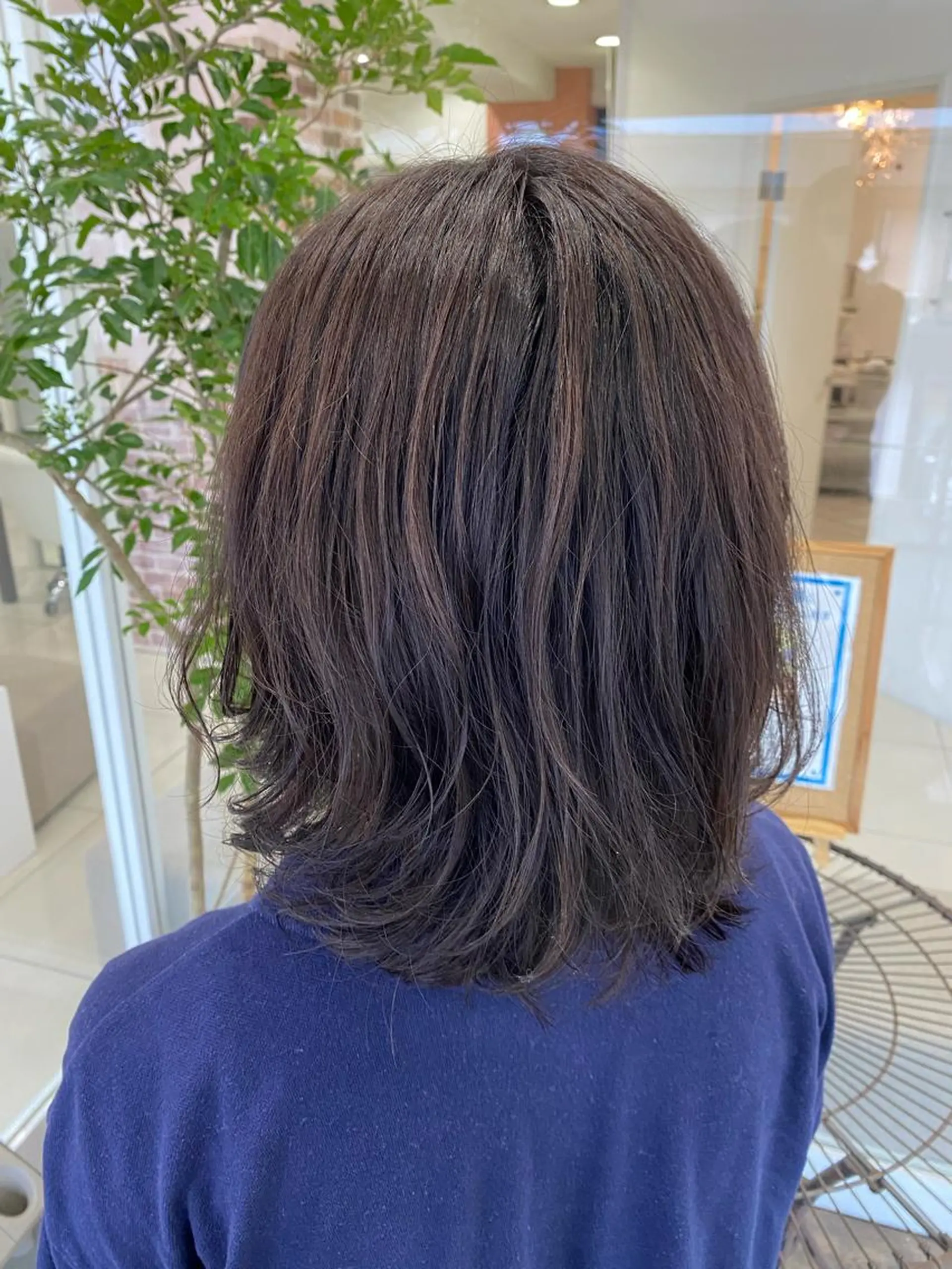 ミディアム パーマ 小町康耀　ボブ /顔周りレイヤーのヘアスタイル