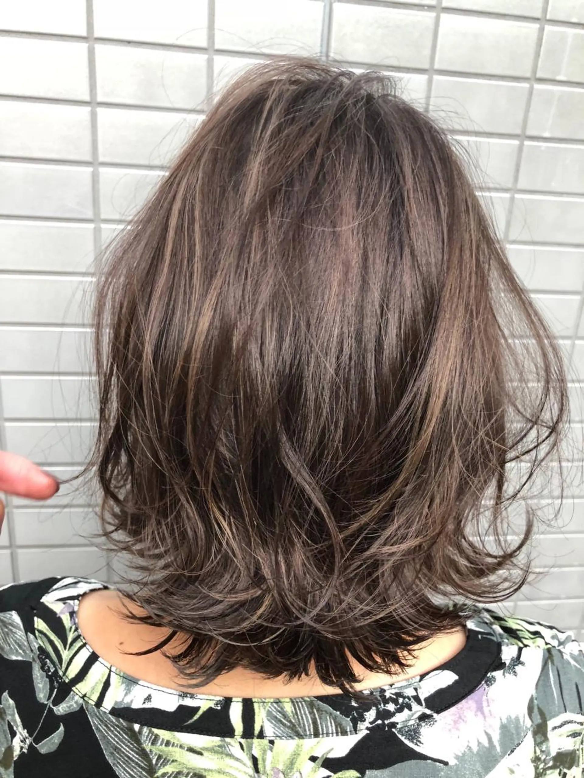 ミディアム ハイライト ヘアカラー FERNA池袋所属・マンツーマン施術✂︎ 金田尚久🎨のヘアスタイル