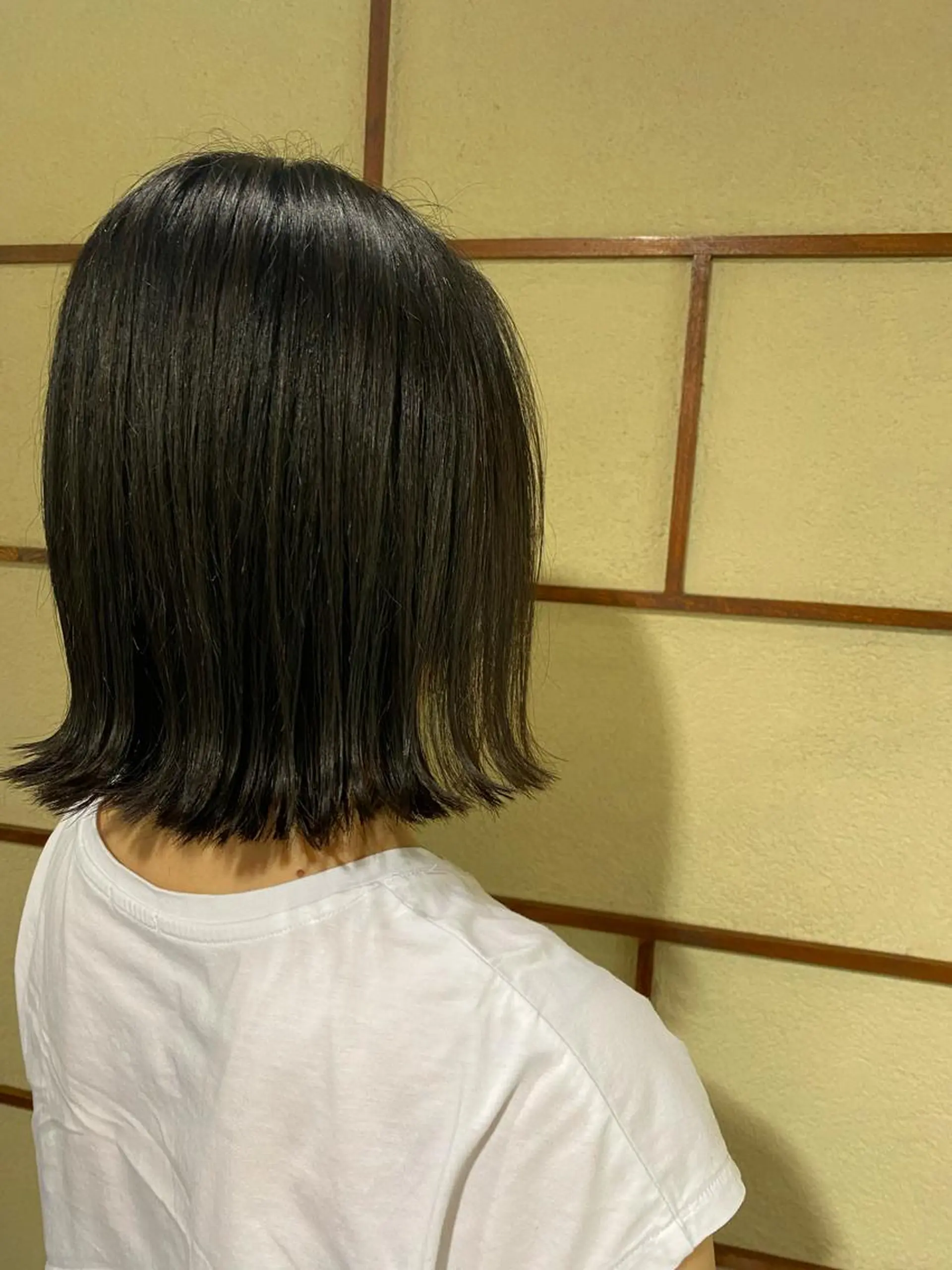 ミディアム カット 白井 雅美のヘアスタイル