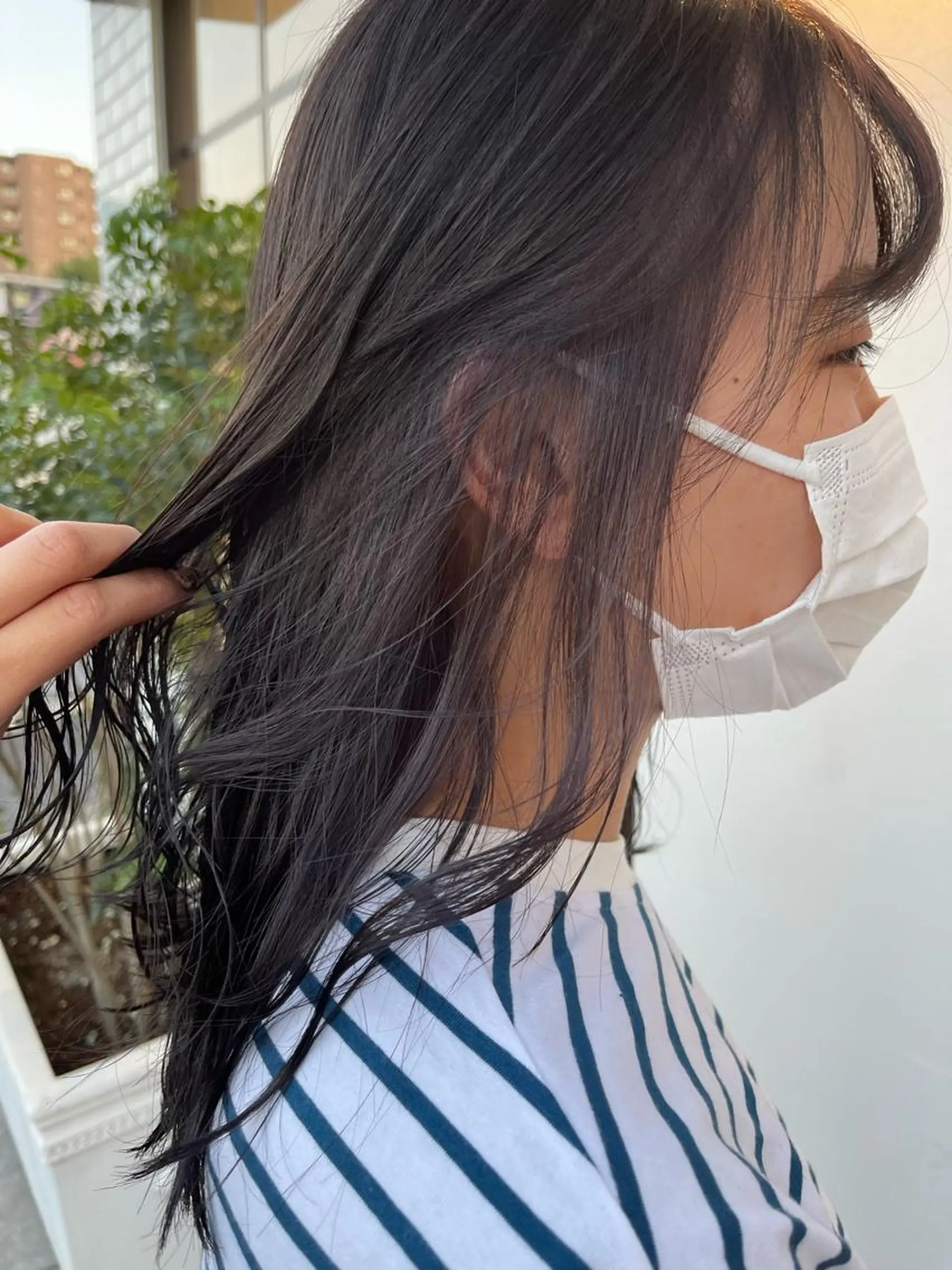 セミロング カラー シルバー 由比藤理子 ブリーチカラー🌈のヘアスタイル