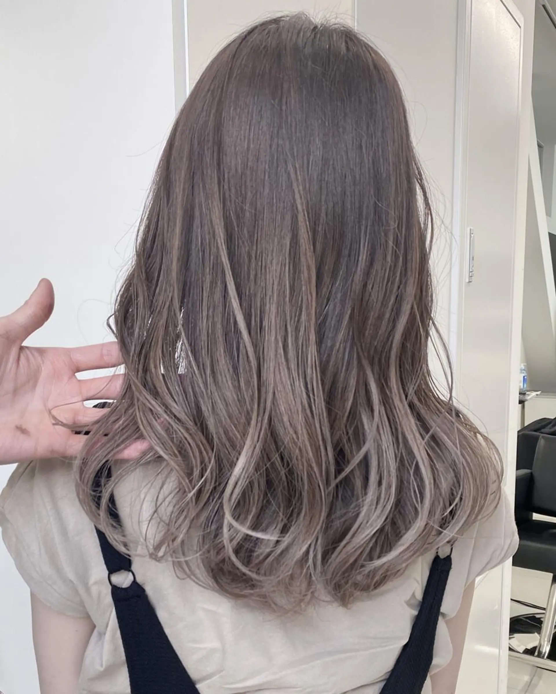 パーマ カラー ロング カット ヘアカラー トリートメント 公式 Ease by amble luxeのヘアスタイル