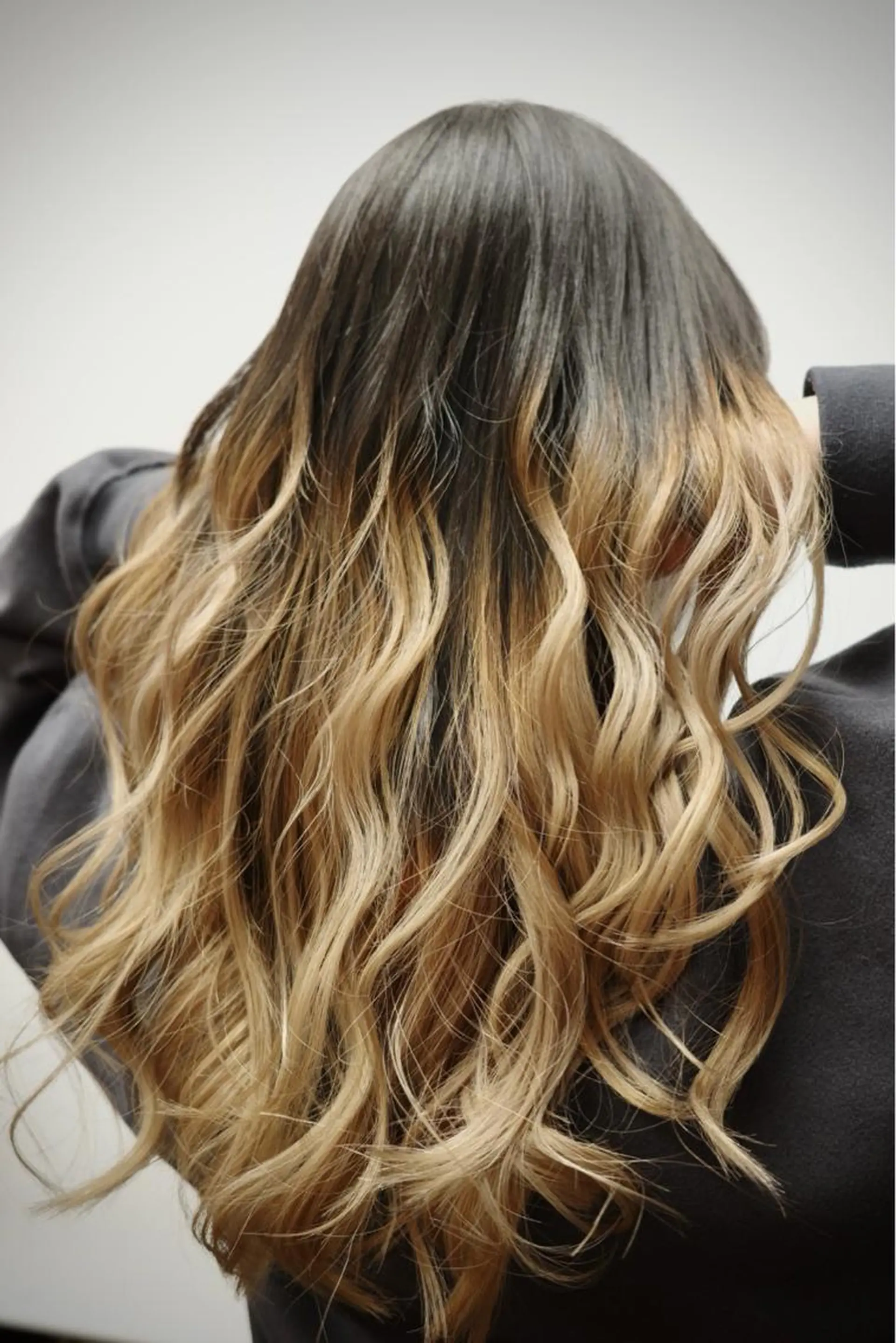 ロング カラー バレイヤージュ ブリーチ ケアブリーチ ダブルカラー ハイライトカラー KAH所属・Koichi Satoのヘアスタイル