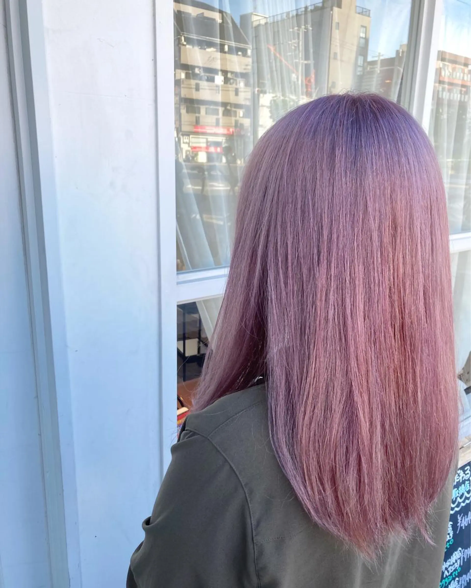 ミディアム トリートメント ブリーチカラー AYANEのヘアスタイル