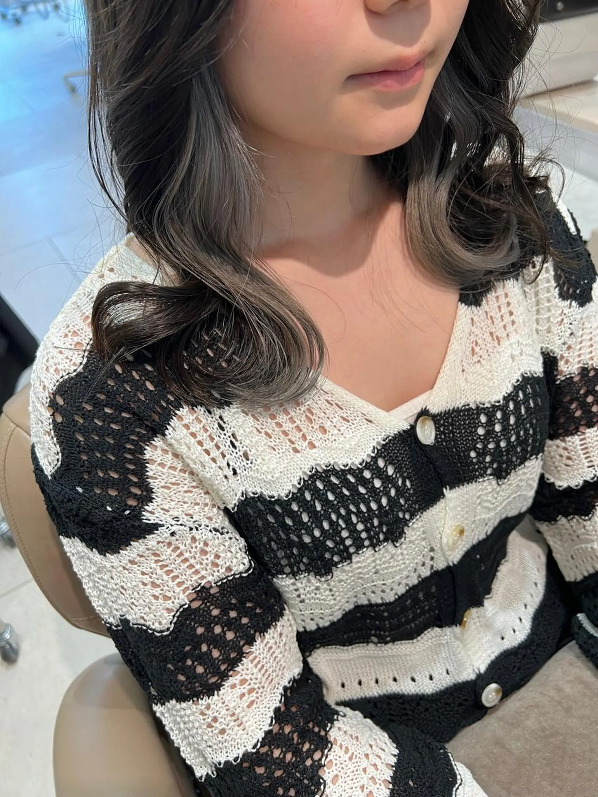 ミディアム カラー ノイシキ サキのヘアスタイル