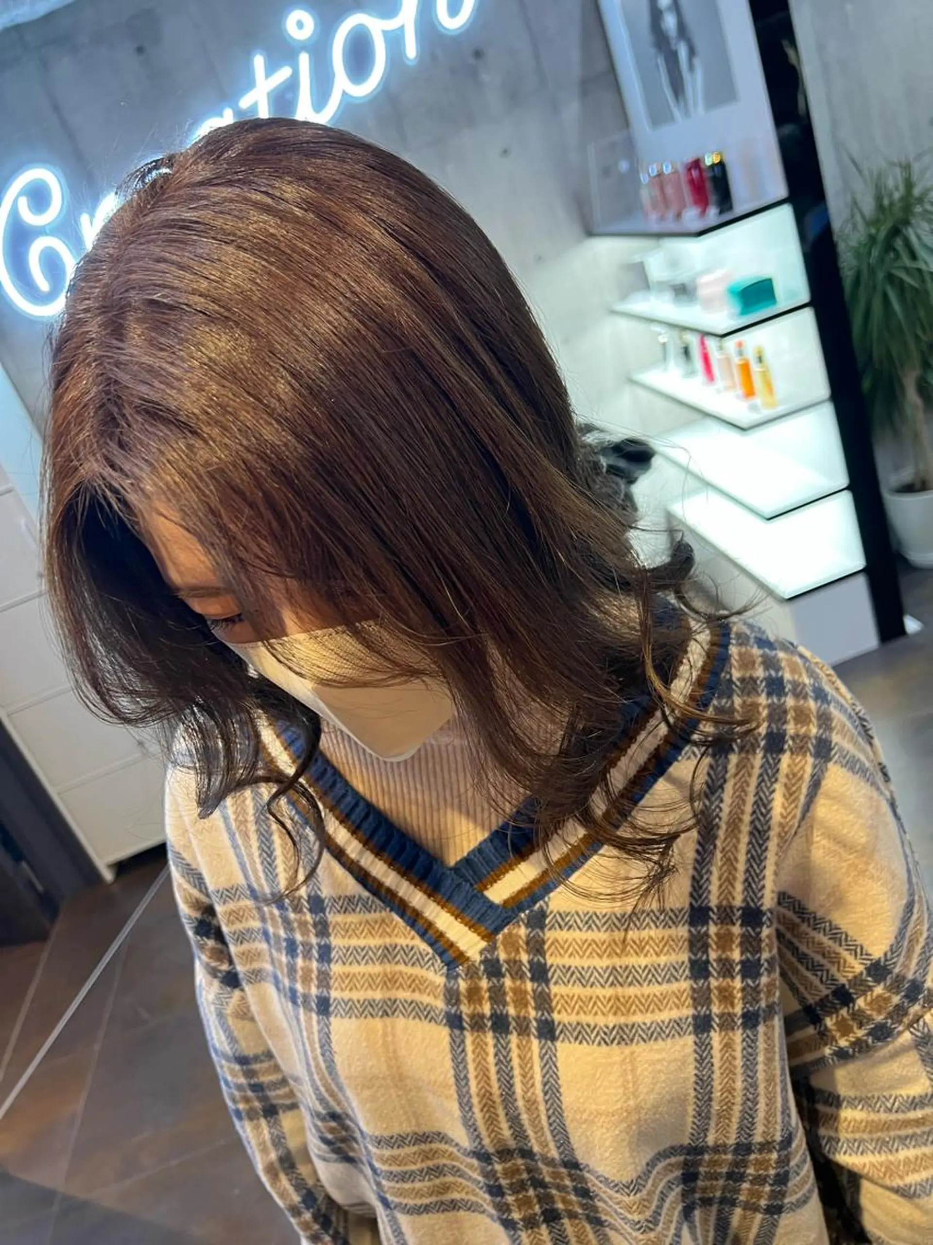 ミディアム カラー シールエクステ ミディアムパーマ バレイヤージュ ダブルカラー グラデーションカラー ヘアカラー トリートメント ミルクティーハイトー ン💖副店長mikaのヘアスタイル