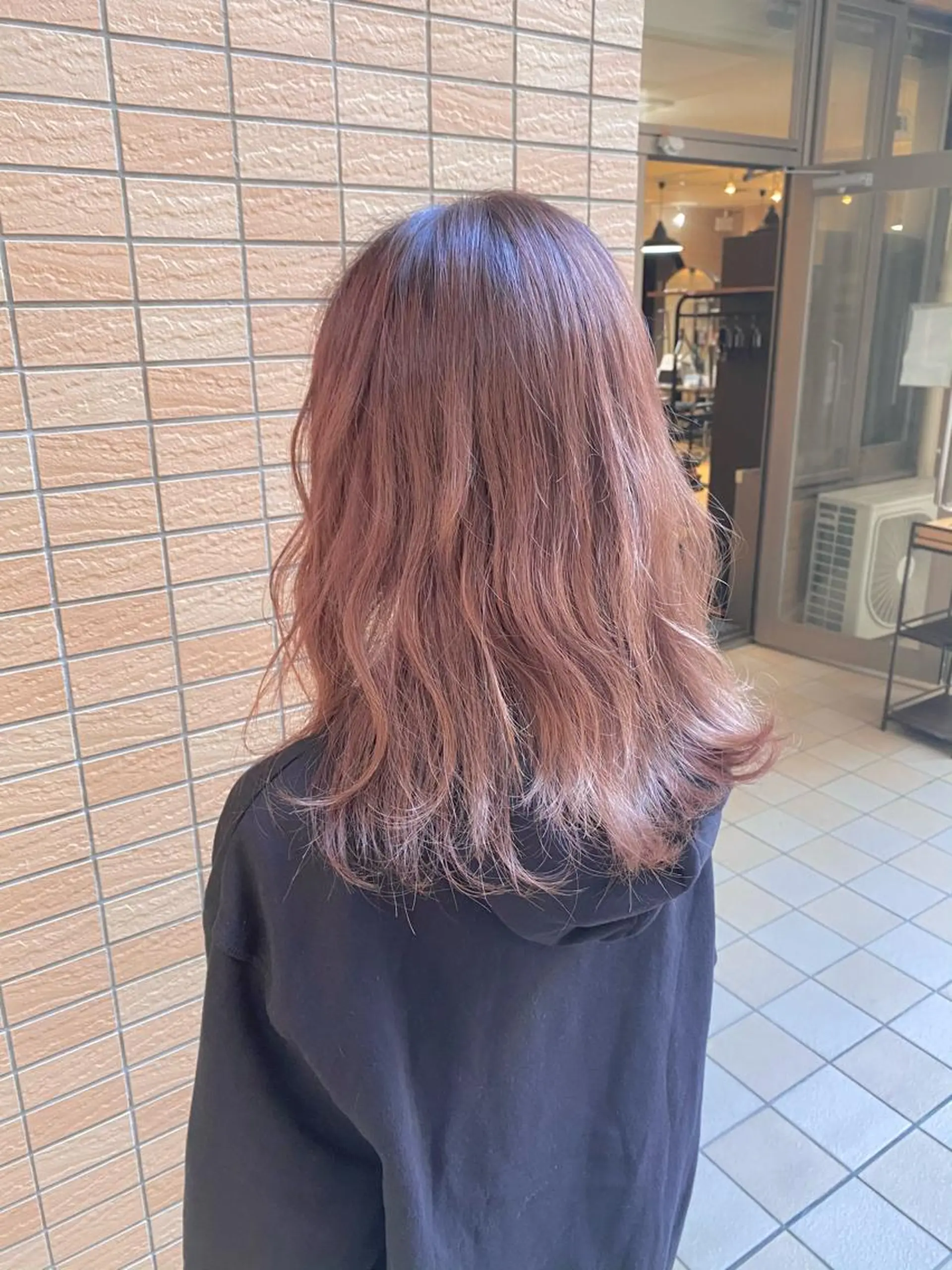 セミロング カラー 髪質改善 ヒデのヘアスタイル