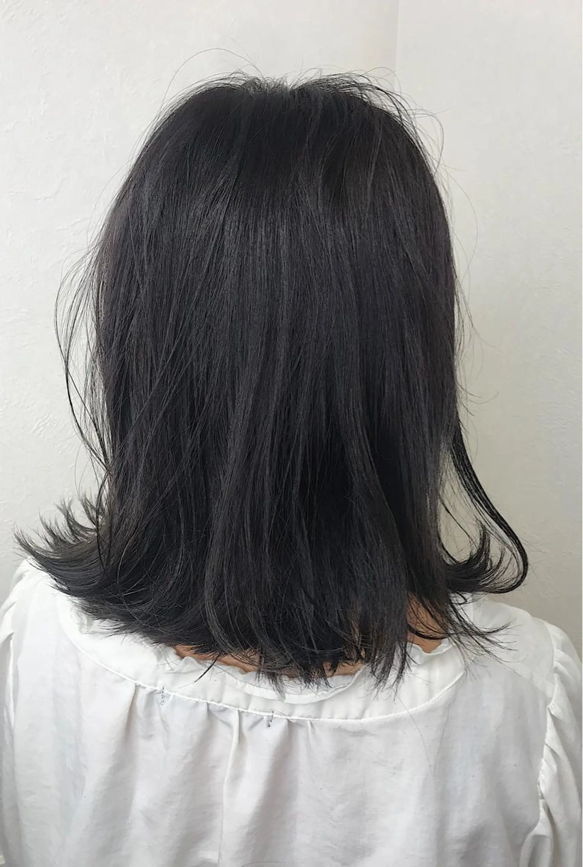 ショート カラー 外ハネヘア ヘアカラー 柴田 祐輔のヘアスタイル