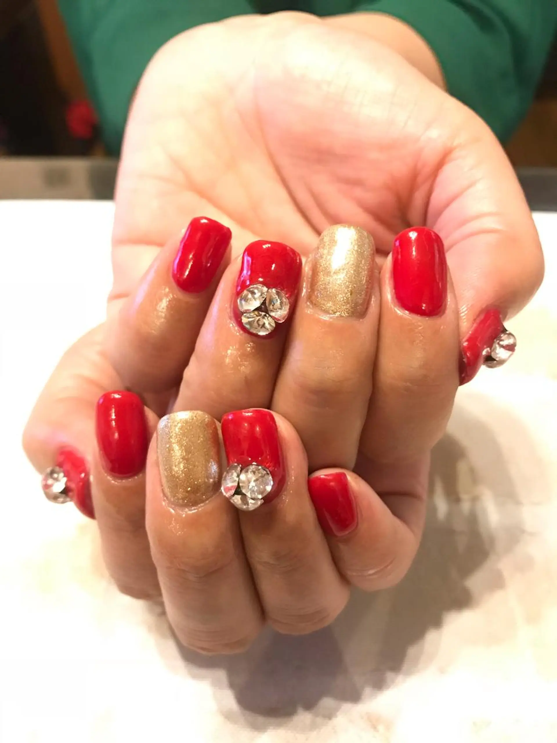 ネイル ハンドネイル A nail所属・鈴木 茜のネイルデザイン