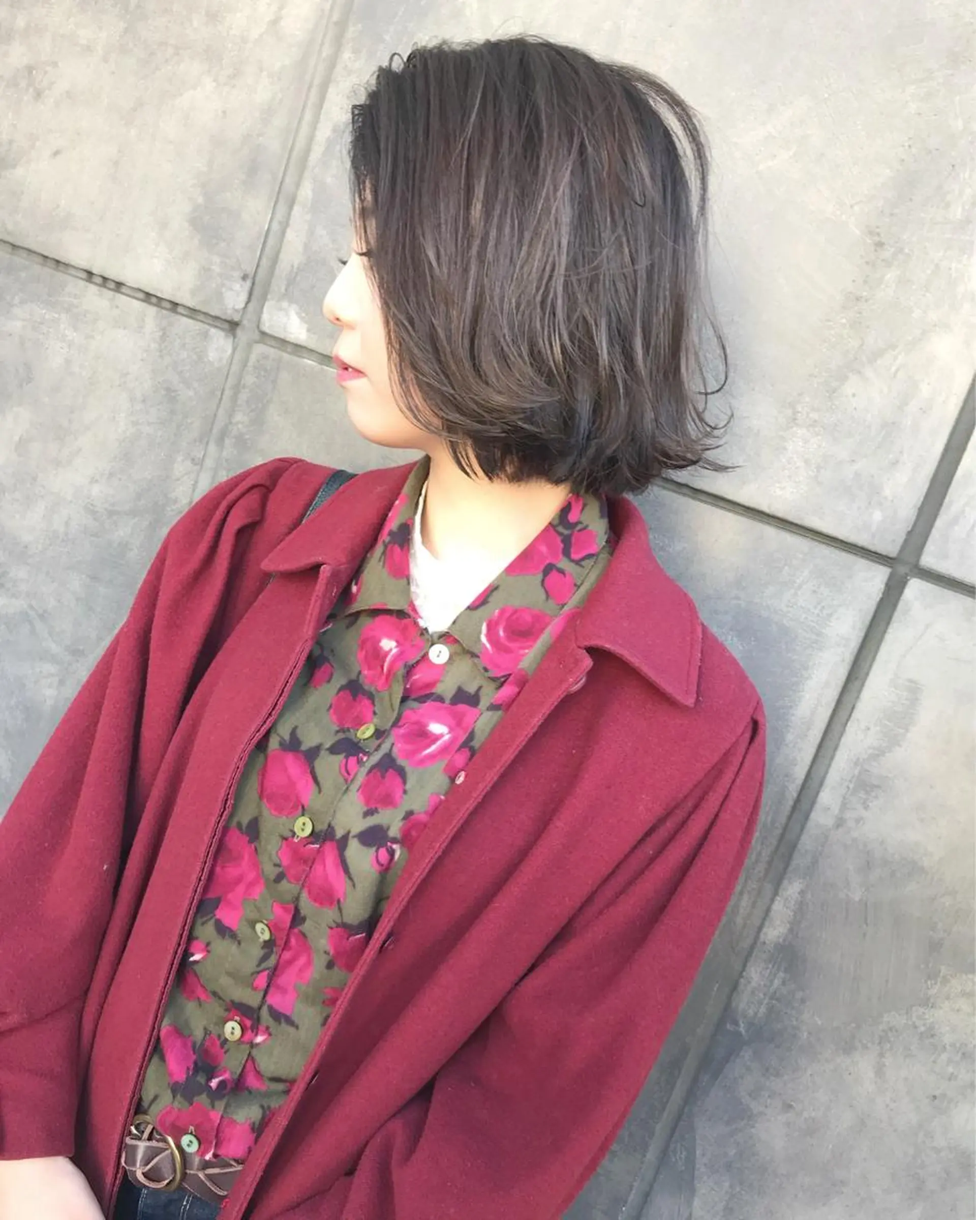 ミディアム カラー グレージュ ハイライトカラー ハイライト TOMOYAレイヤー ブリーチ縮毛矯正のヘアスタイル