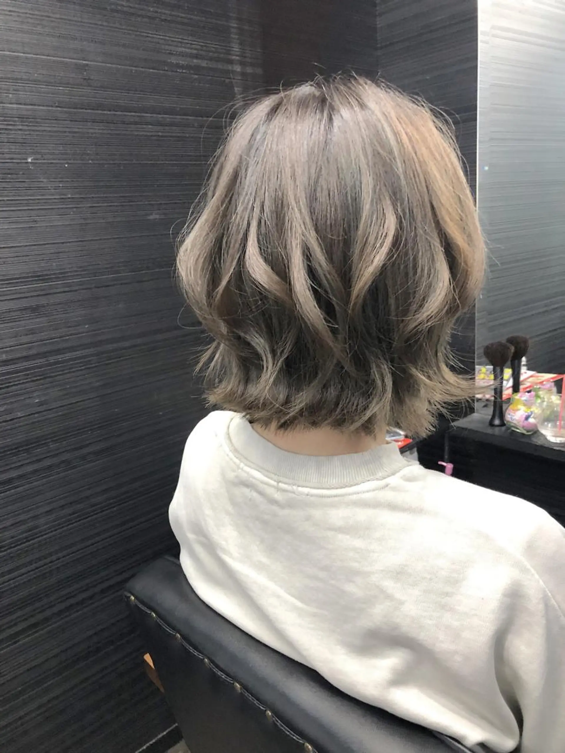 ショート カラー ハイライトカラー メッシュ ハイライト カット ヘアカラー トリートメント VERONIQUE所属・山本 雅由のヘアスタイル