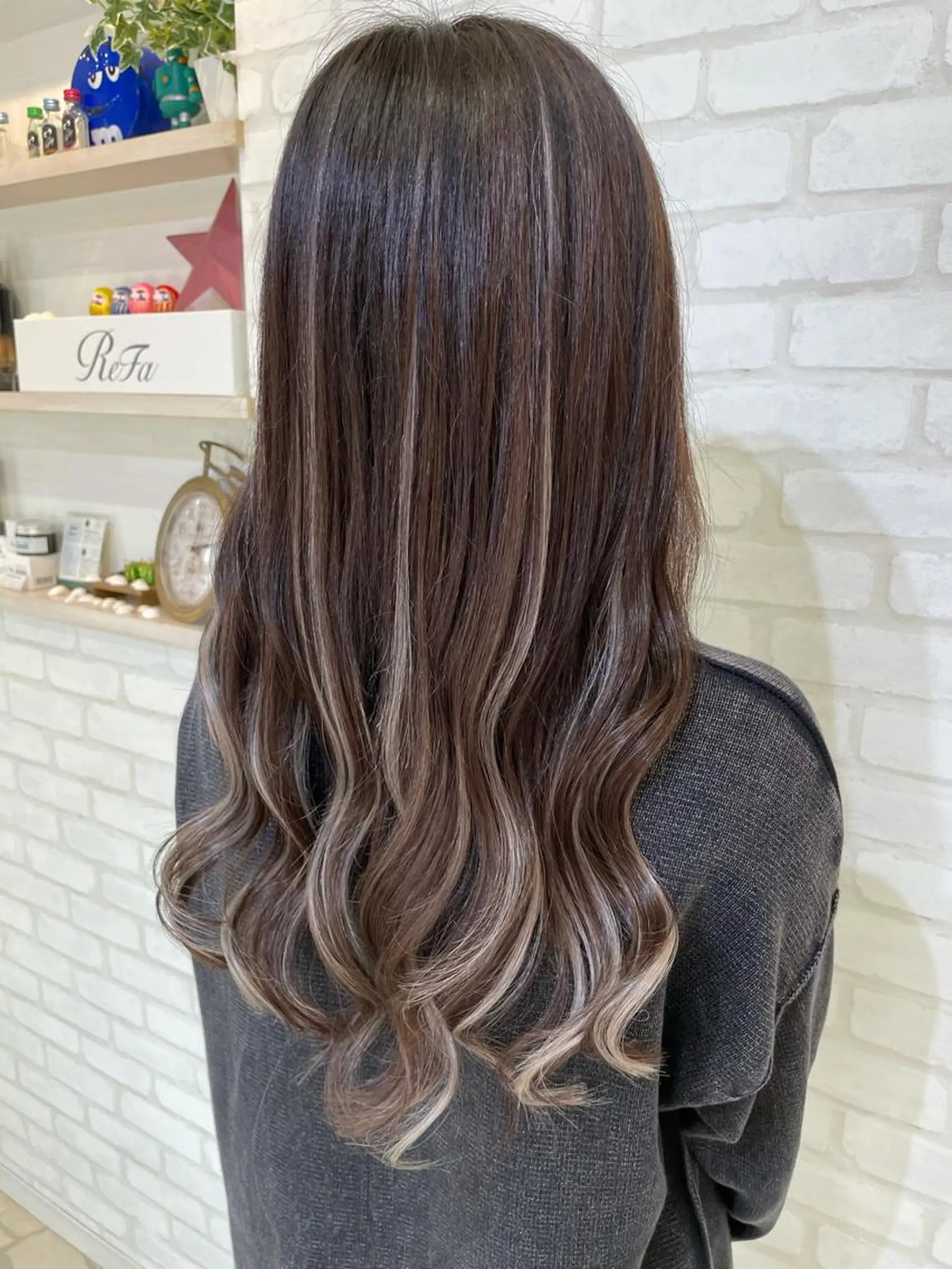 ロング カラー バレイヤージュ ブリーチ ケアブリーチ ダブルカラー イヤリングカラー 💎True creation💎のヘアスタイル