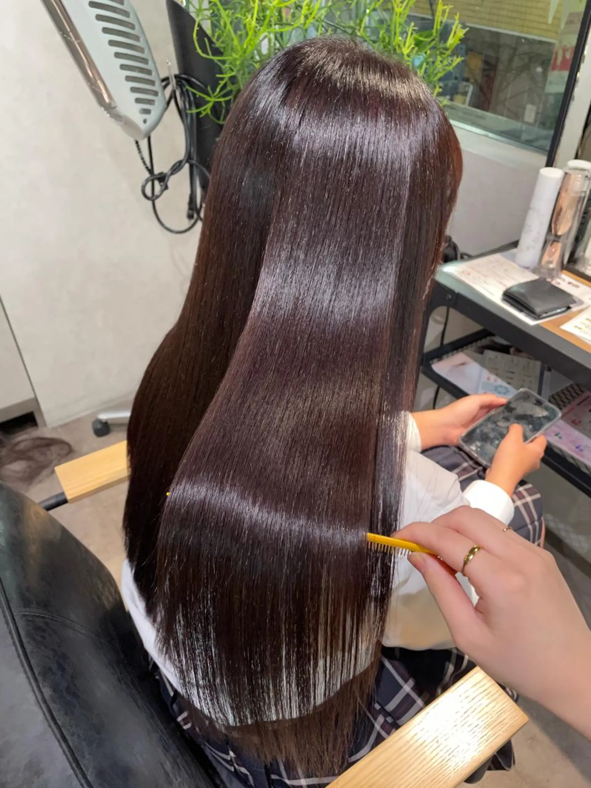 ロング カラー 髪質改善 トリートメント ヘアカラー トリートメント ナチュラル透明感🌱 小山美樹子のヘアスタイル
