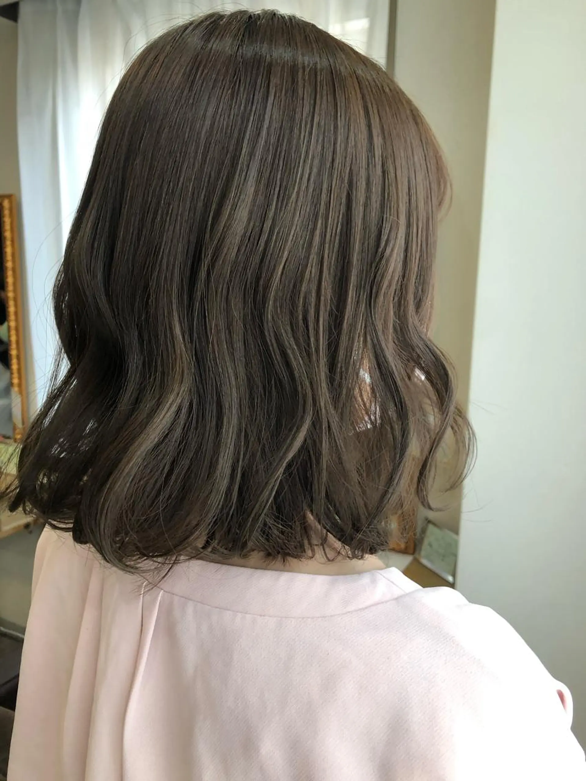 ミディアム カラー ベージュカラー イルミナカラー オリーブベージュ トリートメント 🫧chinatsu 🫧のヘアスタイル