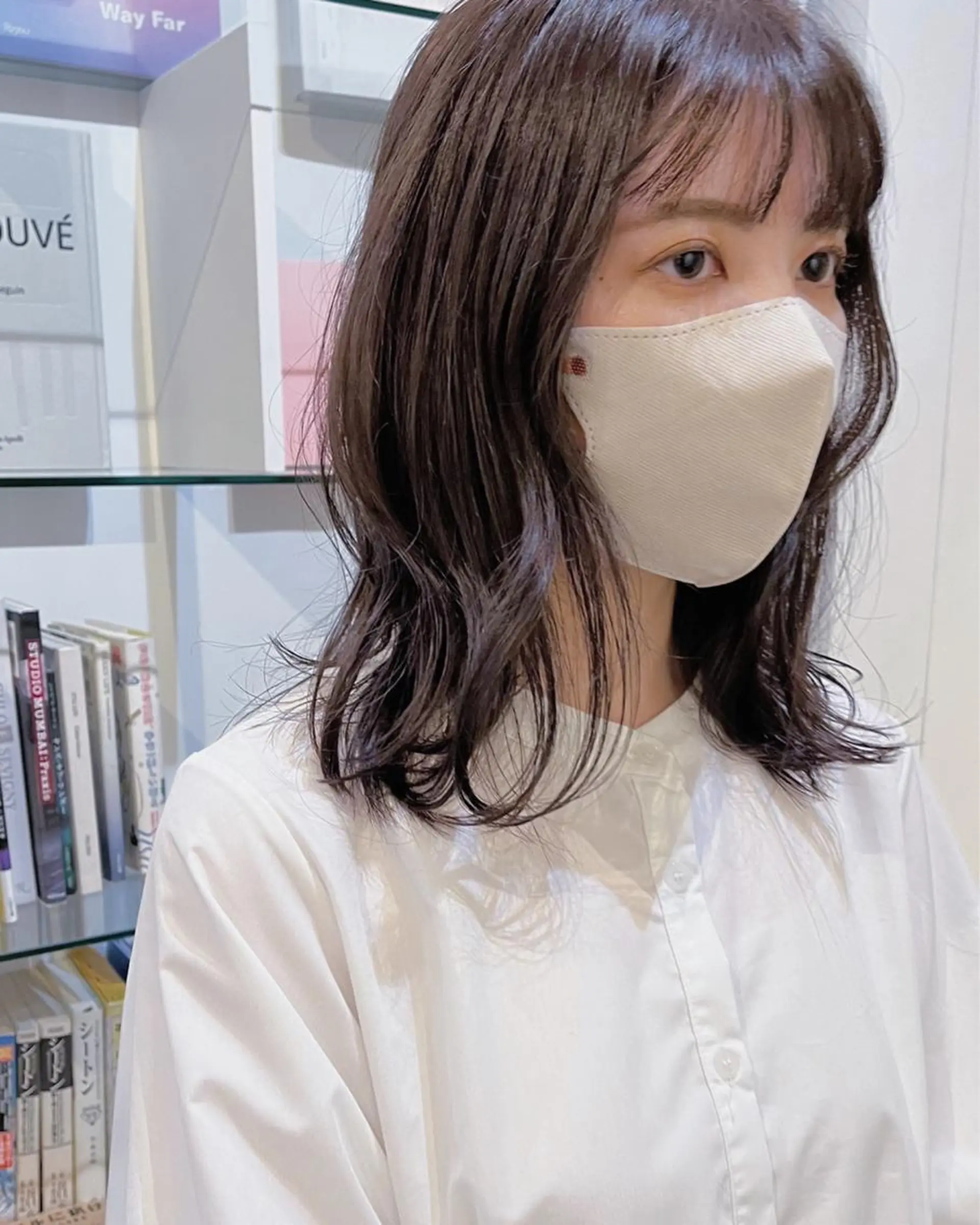 ミディアム KOCHAB 中村穂風のヘアスタイル