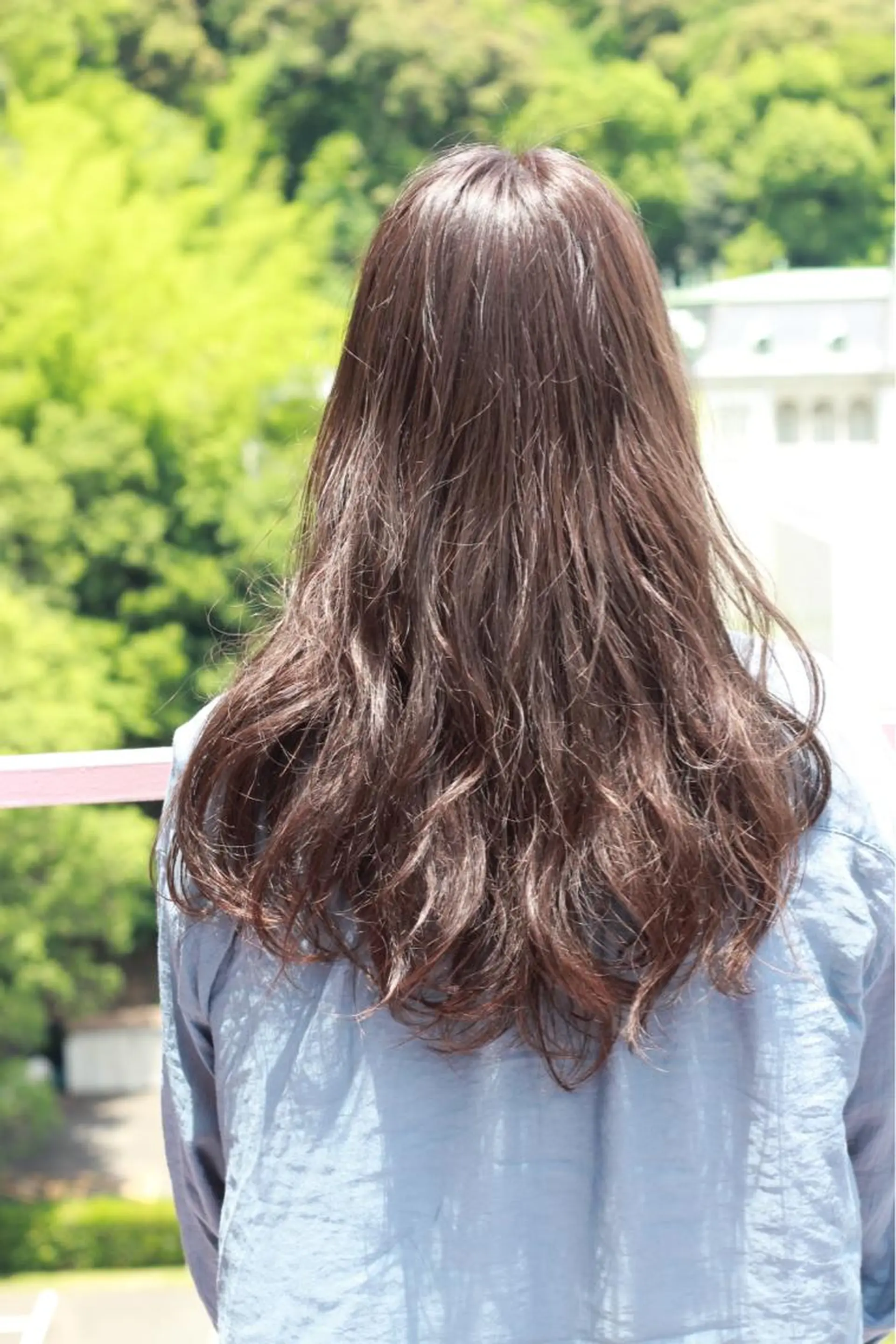 ロング カラー ラベンダーカラー シルバー パーマ Viage （ビアージュ）のヘアスタイル